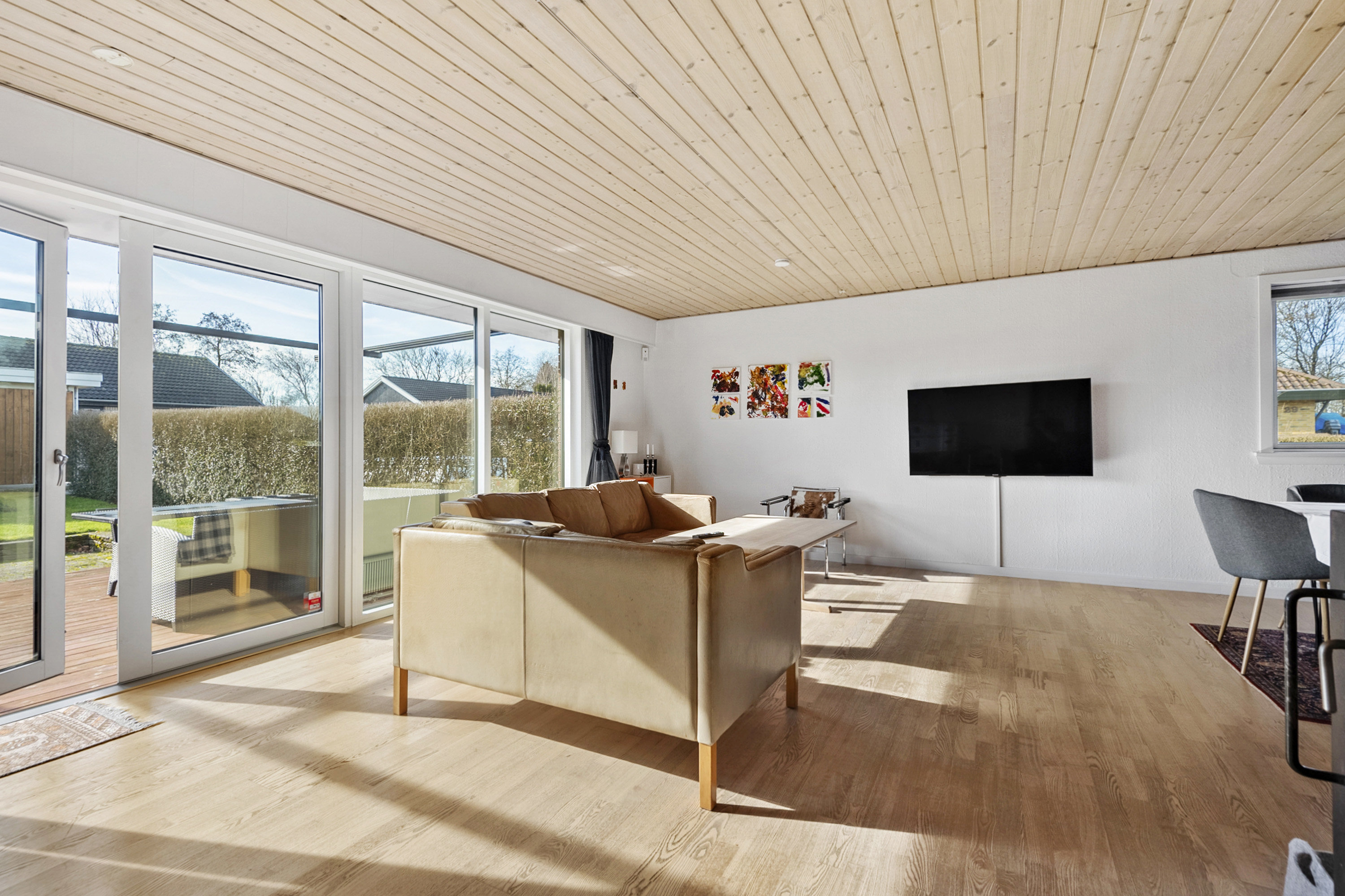 Fremhævet stue billede i fuldskærmstilstand. Billede af Toftevangen 20, Bryndum, 6715 Esbjerg N