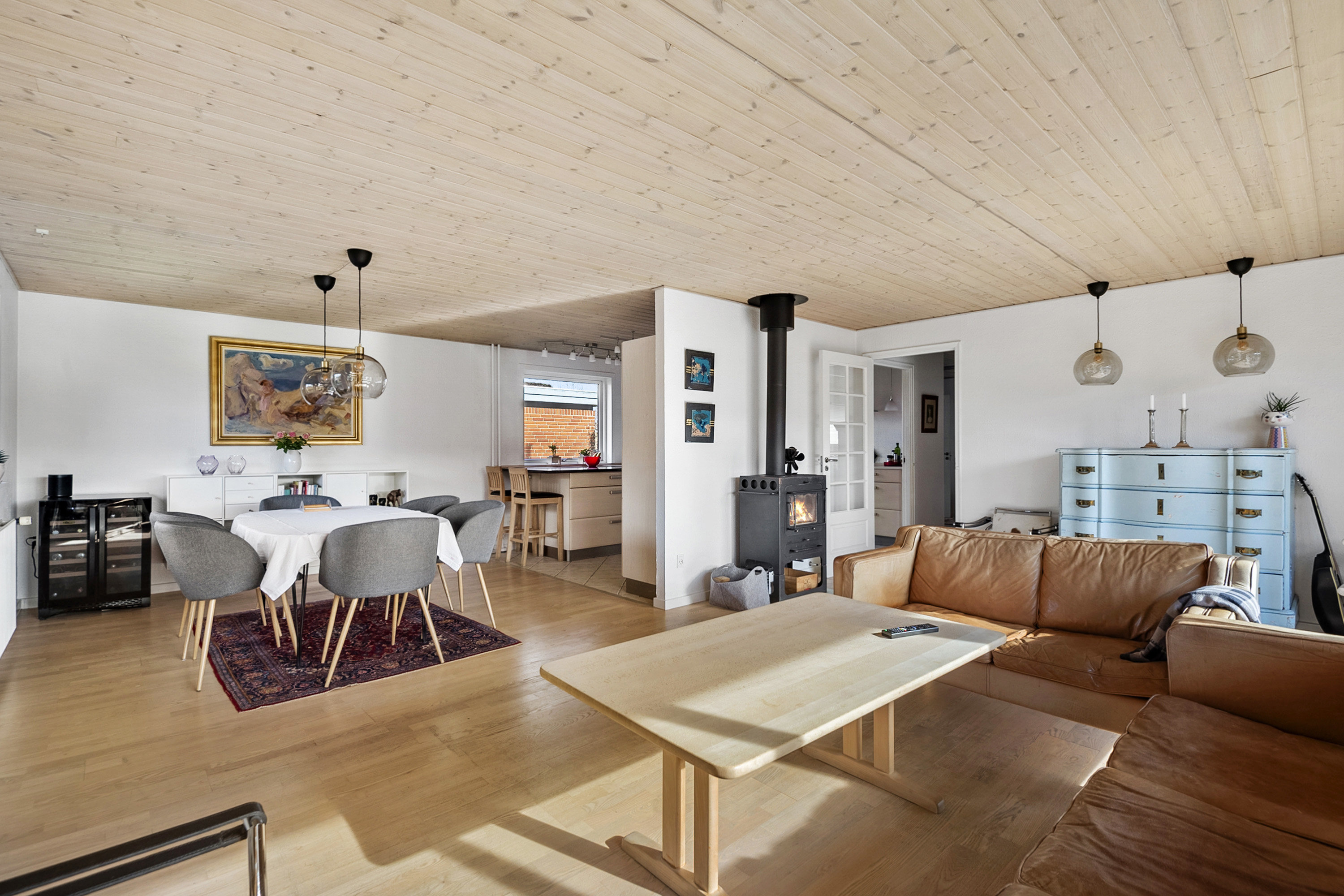 Fremhævet stue billede i fuldskærmstilstand. Billede af Toftevangen 20, Bryndum, 6715 Esbjerg N