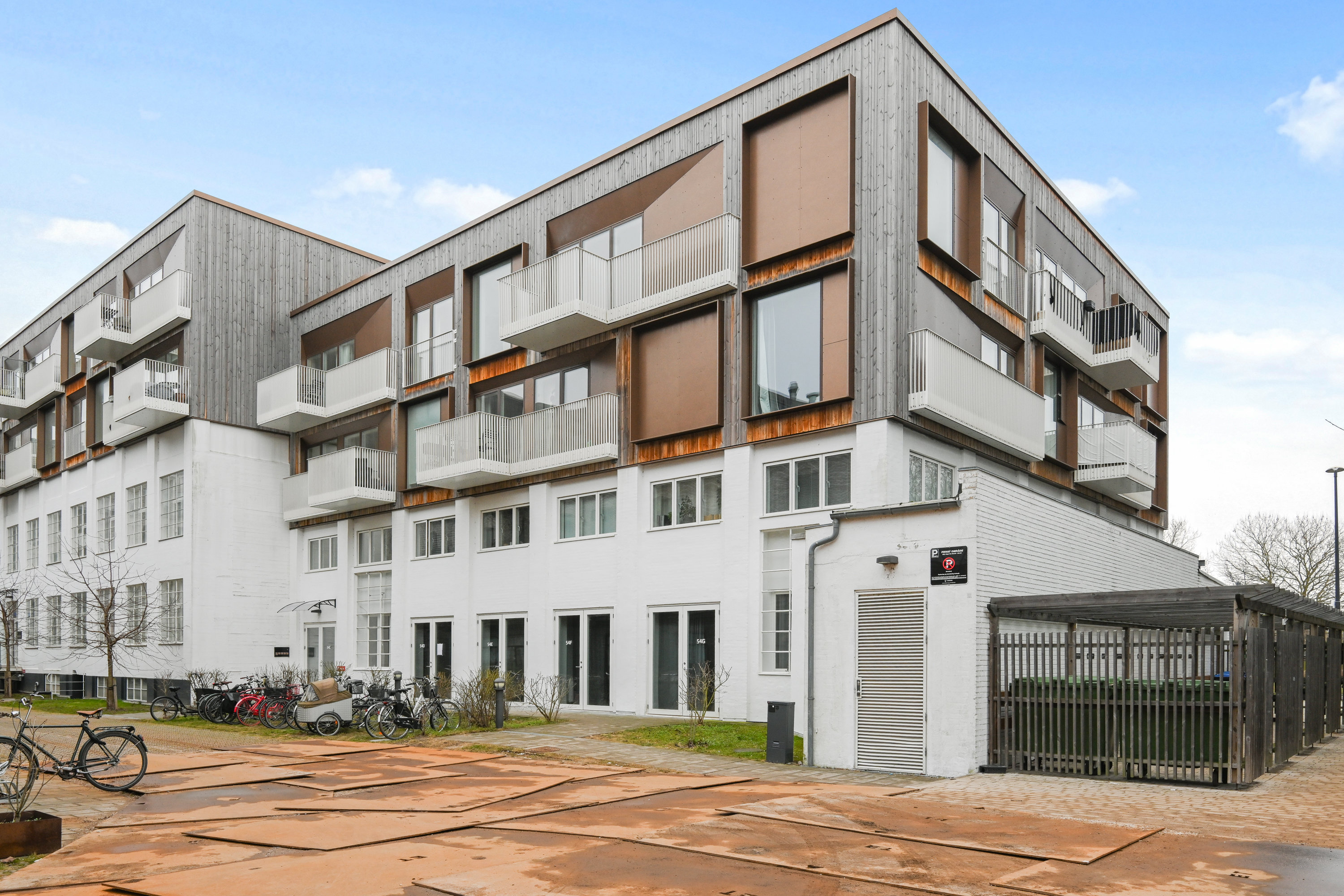 Fremhævet  billede i fuldskærmstilstand. Billede af Amager Strandvej 54C, 2. 2., 2300 København S