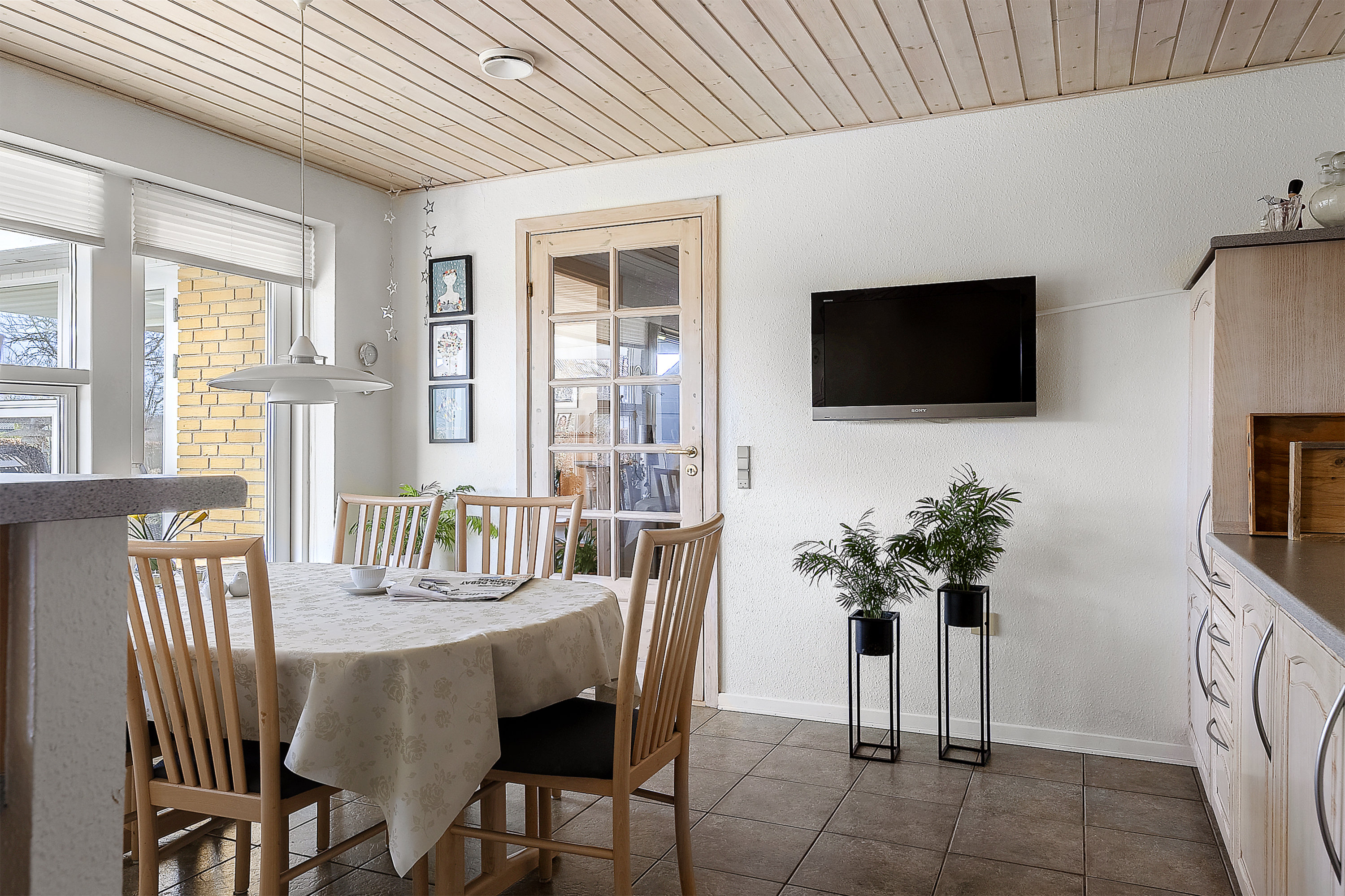 Fremhævet spisestue billede i fuldskærmstilstand. Billede af Muldvad 23, 6200 Aabenraa