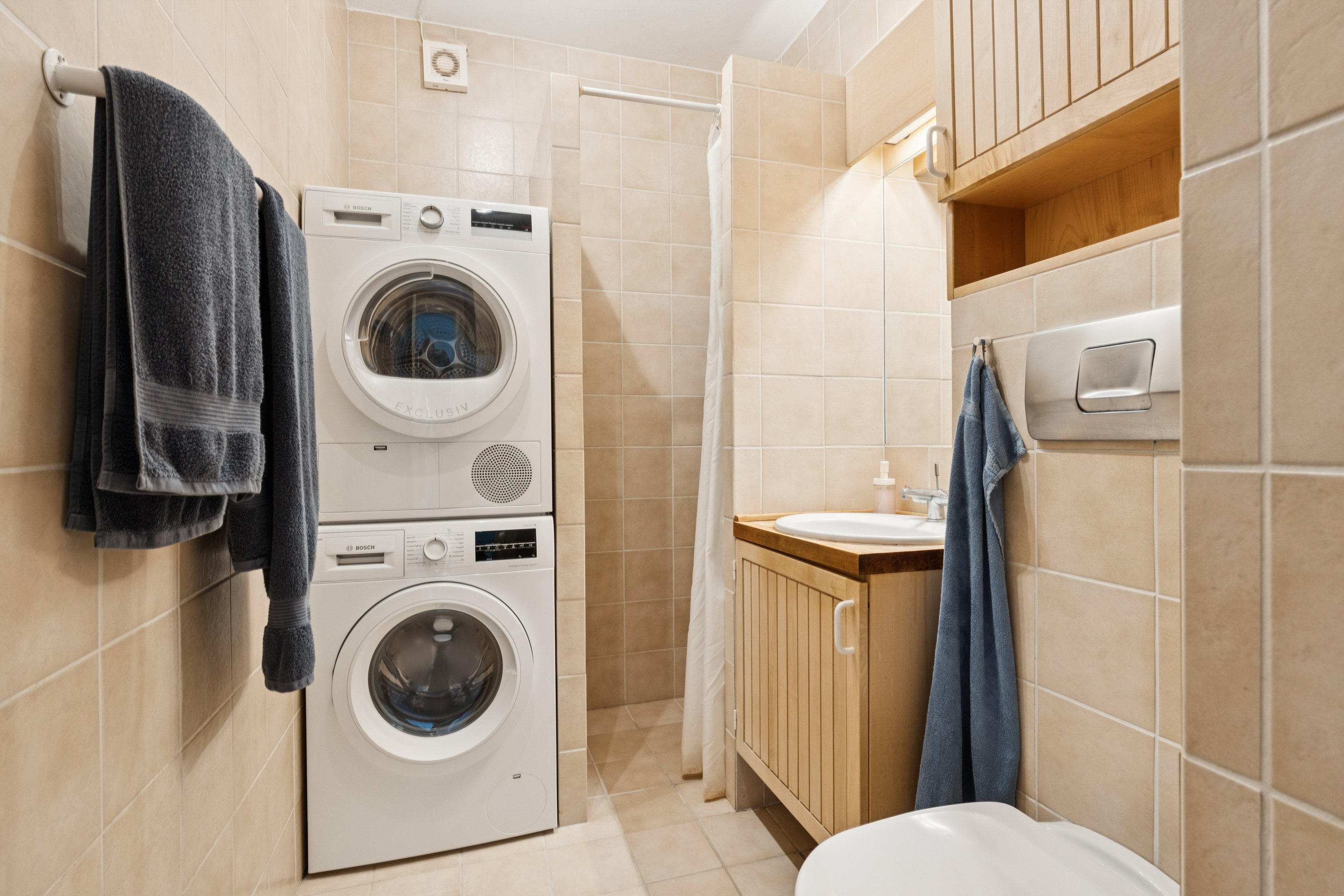 Fremhævet badeværelse billede i fuldskærmstilstand. Billede af Snerlevej 15, 3. th., 9000 Aalborg