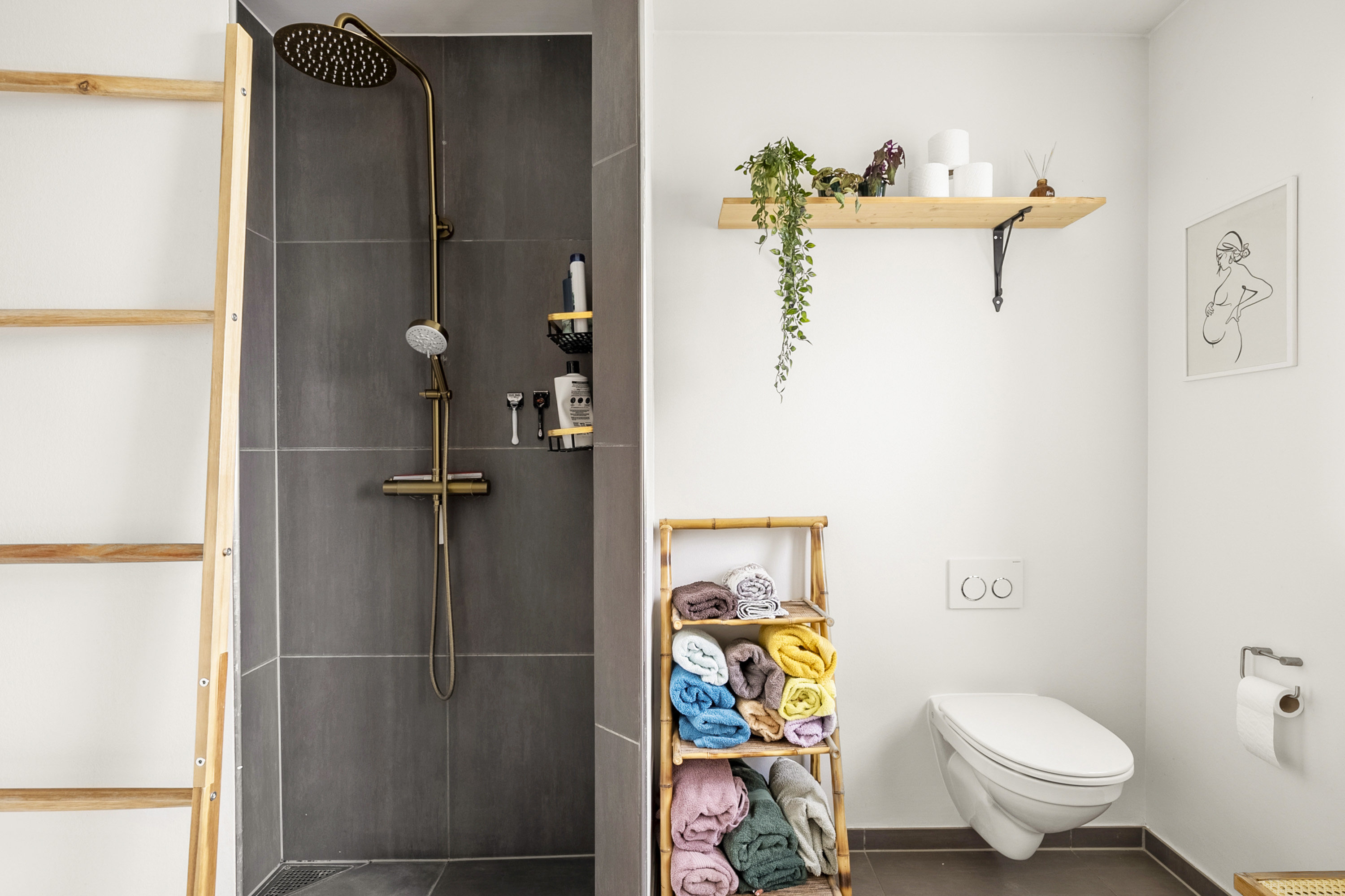 Fremhævet badeværelse billede i fuldskærmstilstand. Billede af Snedronningen 24, Seden, 5240 Odense NØ