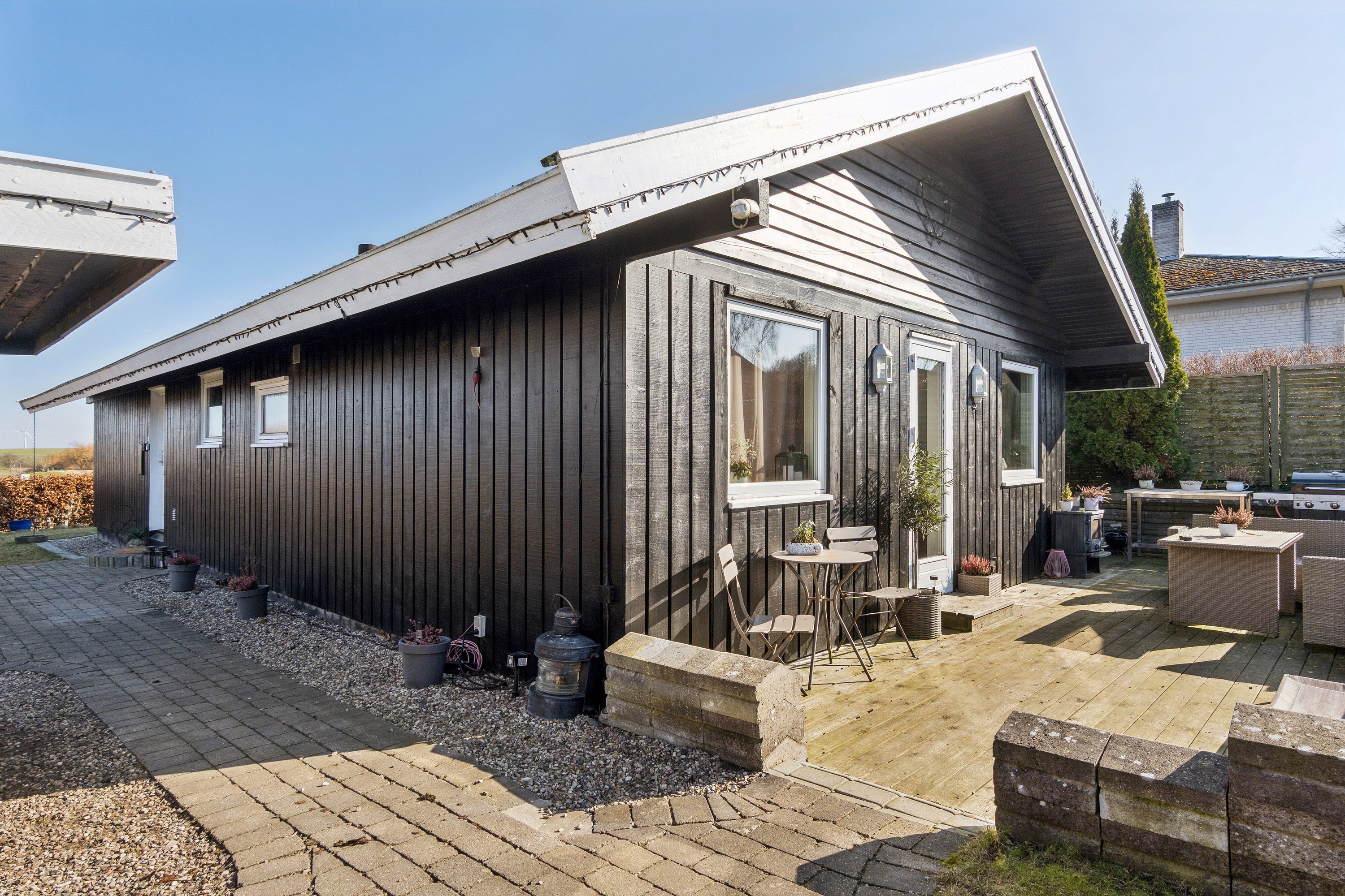 Fremhævet terrasse billede i fuldskærmstilstand. Billede af Svalevej 3, 4591 Føllenslev