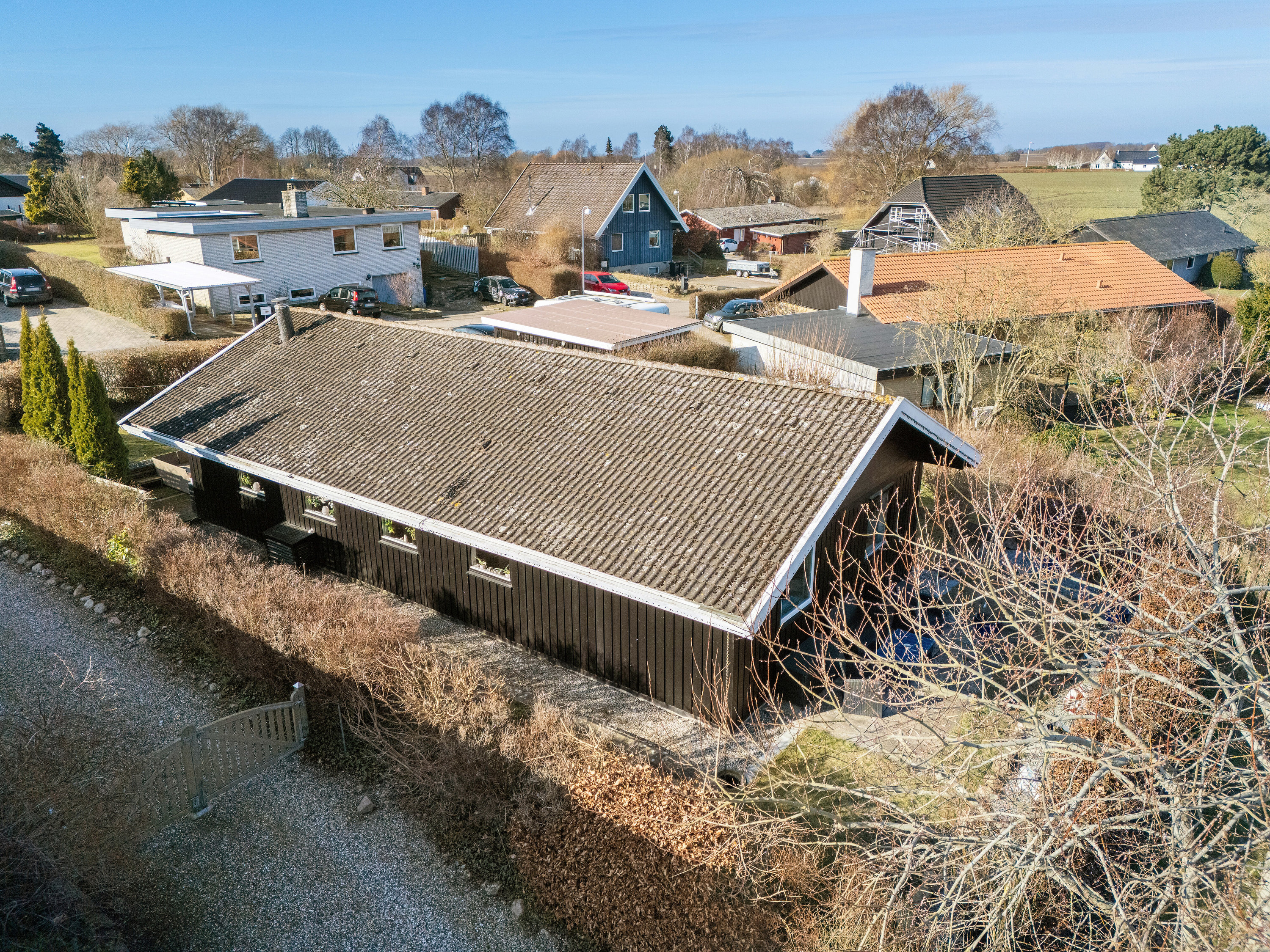 Fremhævet udendørs billede i fuldskærmstilstand. Billede af Svalevej 3, 4591 Føllenslev