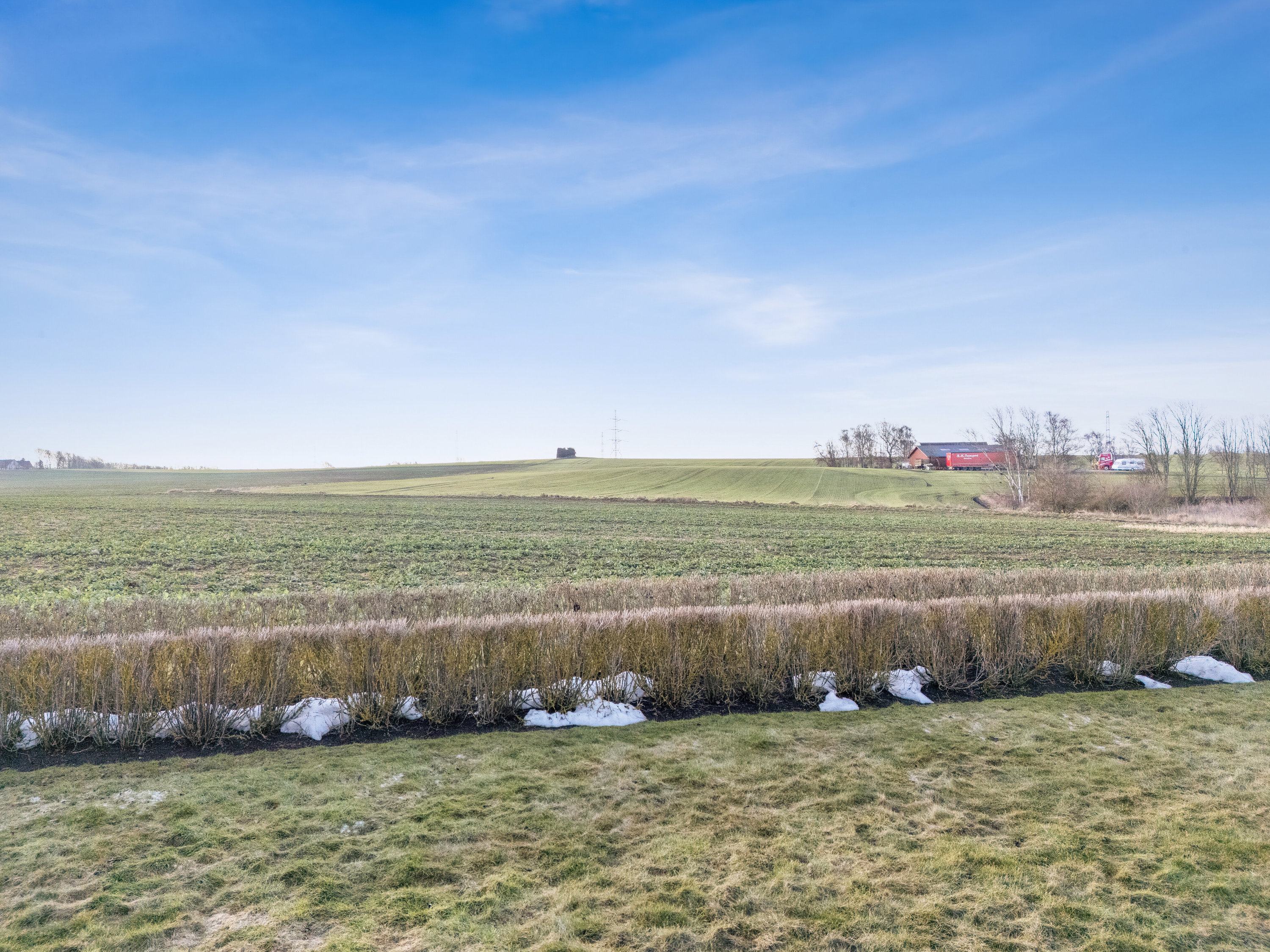 Fremhævet set fra haven billede i fuldskærmstilstand. Billede af Stuesagervej 4, Årby, 4400 Kalundborg