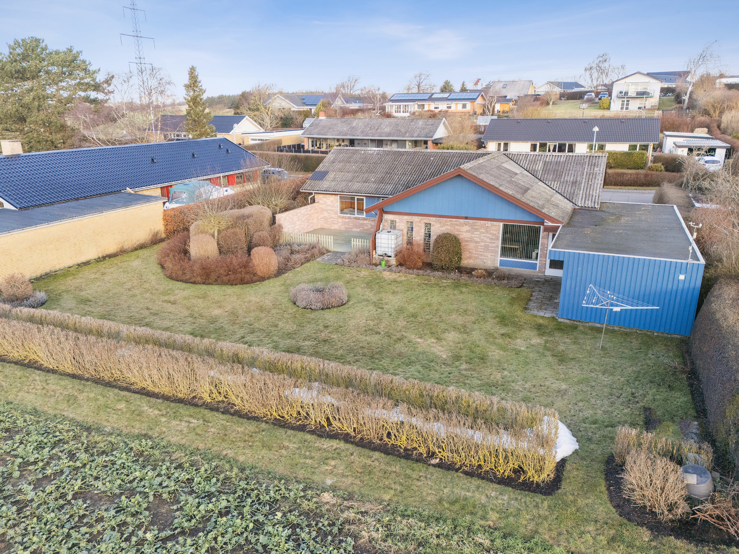 Fremhævet set fra haven billede i fuldskærmstilstand. Billede af Stuesagervej 4, Årby, 4400 Kalundborg