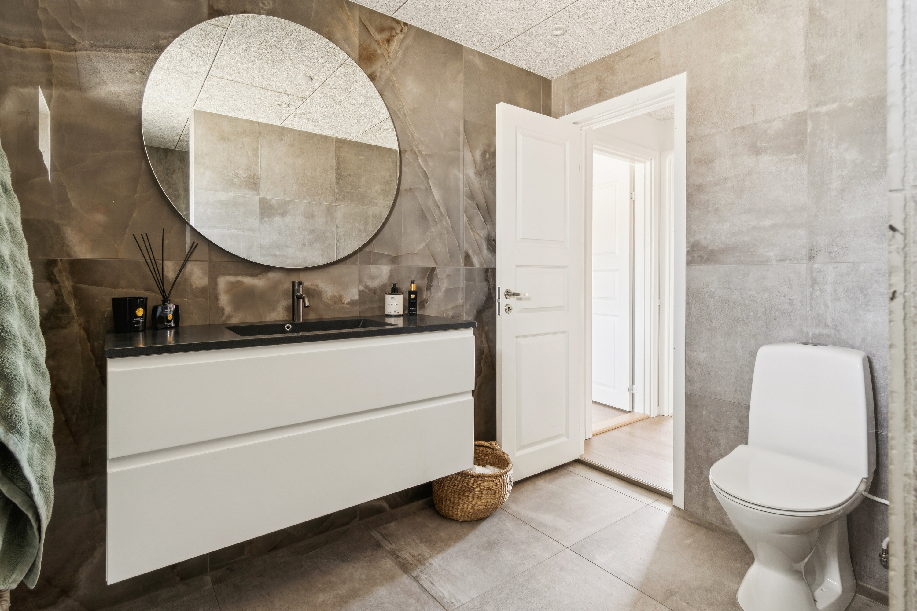 Fremhævet badeværelse billede i fuldskærmstilstand. Billede af Bytoften 99, Tjørring, 7400 Herning