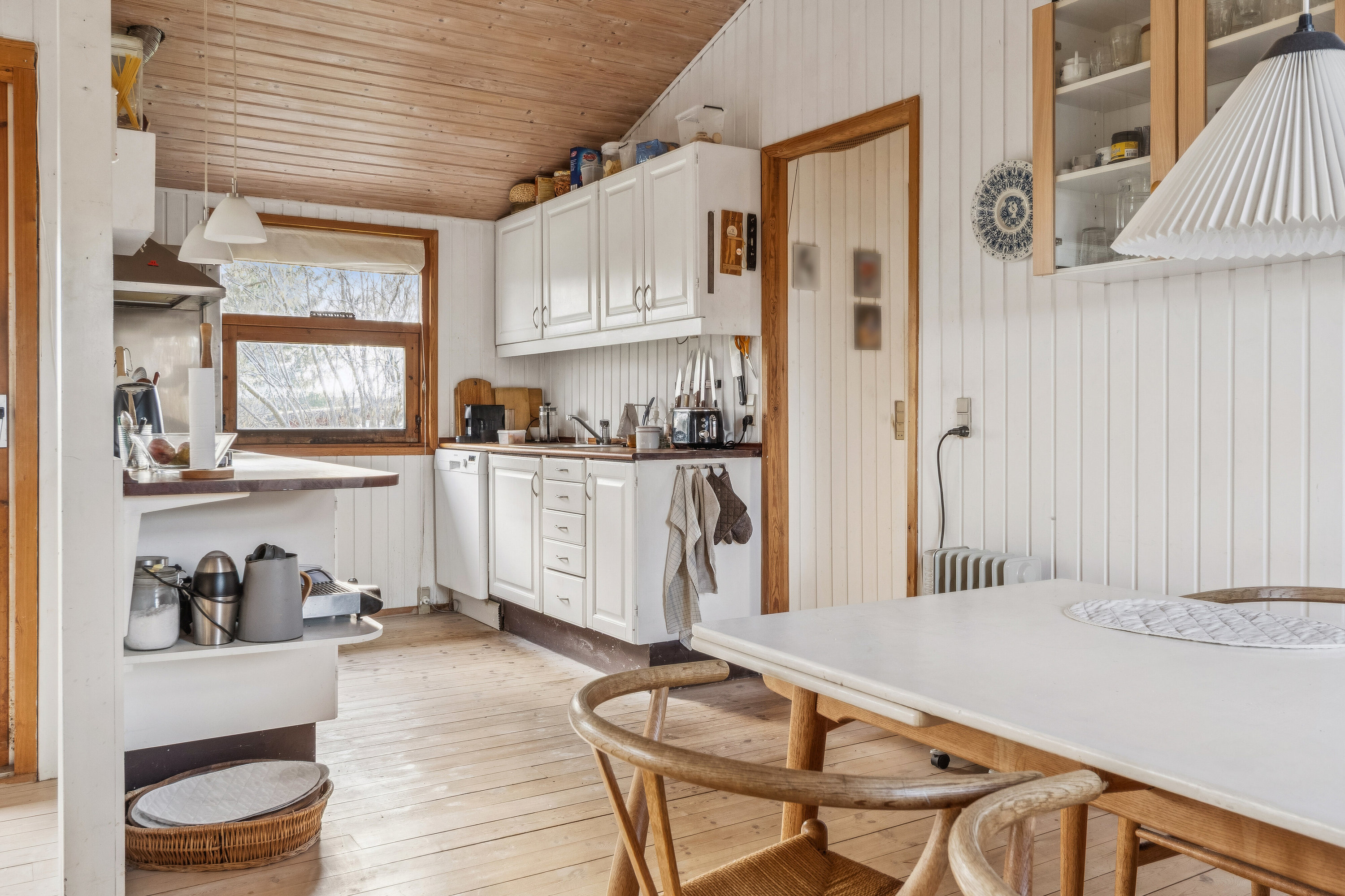 Fremhævet køkken billede i fuldskærmstilstand. Billede af Mathilde Nielsensvej 8, Evetofte, 3370 Melby