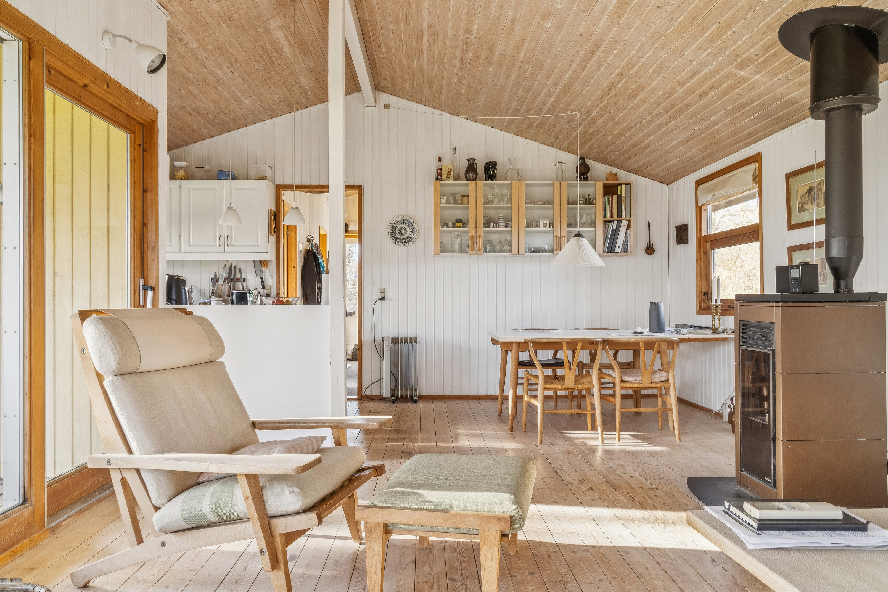 Fremhævet stue billede i fuldskærmstilstand. Billede af Mathilde Nielsensvej 8, Evetofte, 3370 Melby