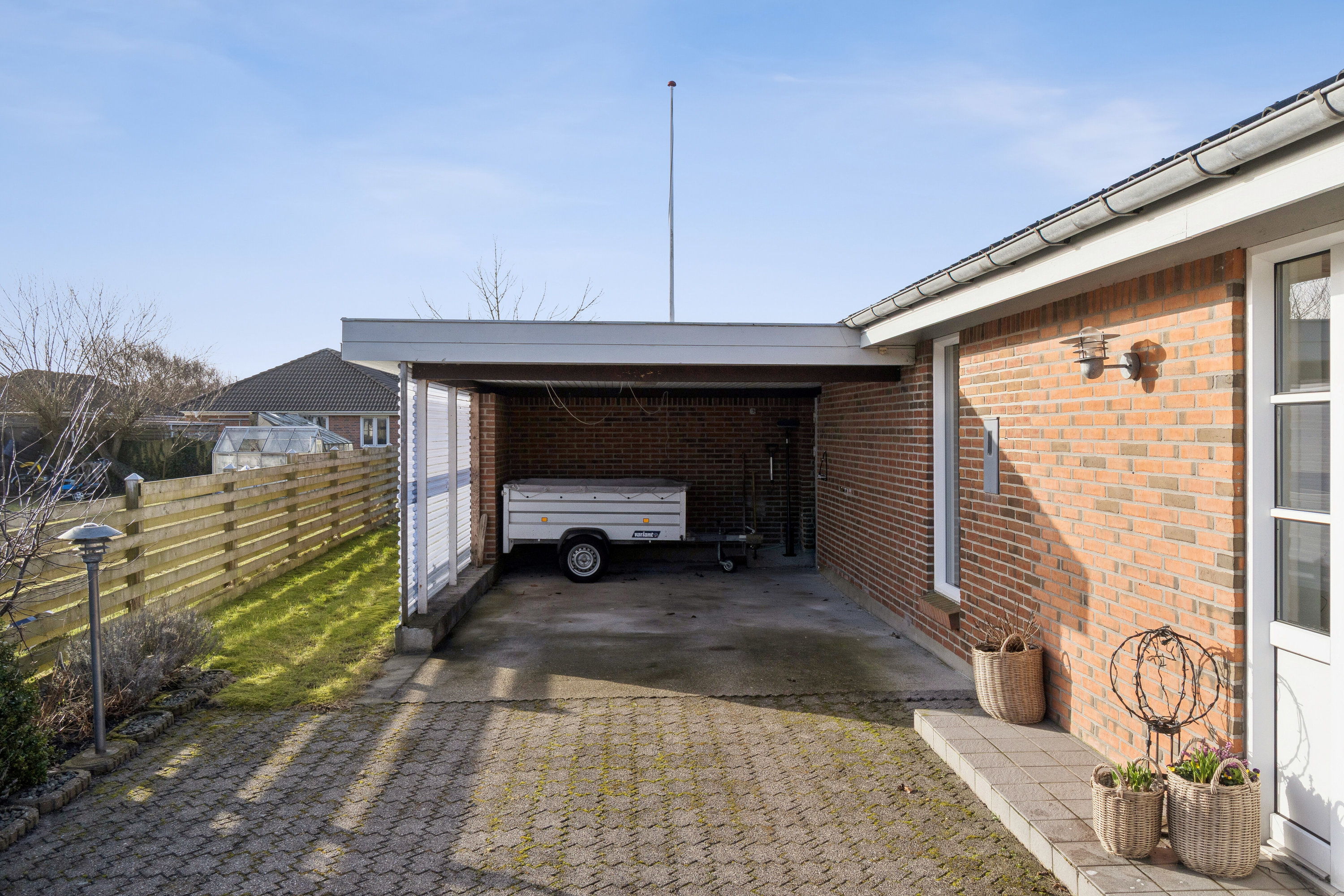 Fremhævet set fra vejen billede i fuldskærmstilstand. Billede af Bybakken 45, Ræhr, 7730 Hanstholm