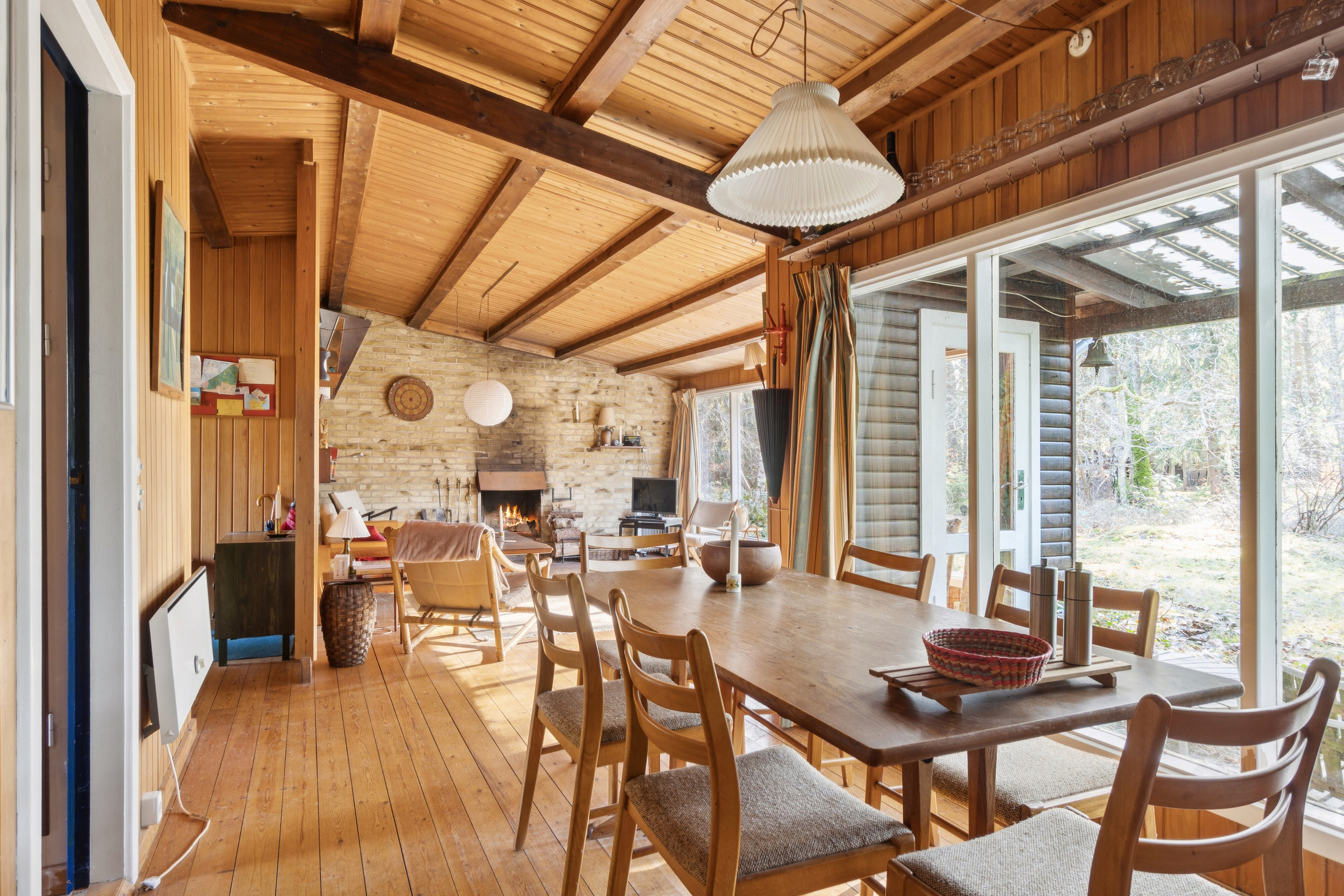 Fremhævet stue billede i fuldskærmstilstand. Billede af Ranunkelstien 3, Sandet, 3300 Frederiksværk