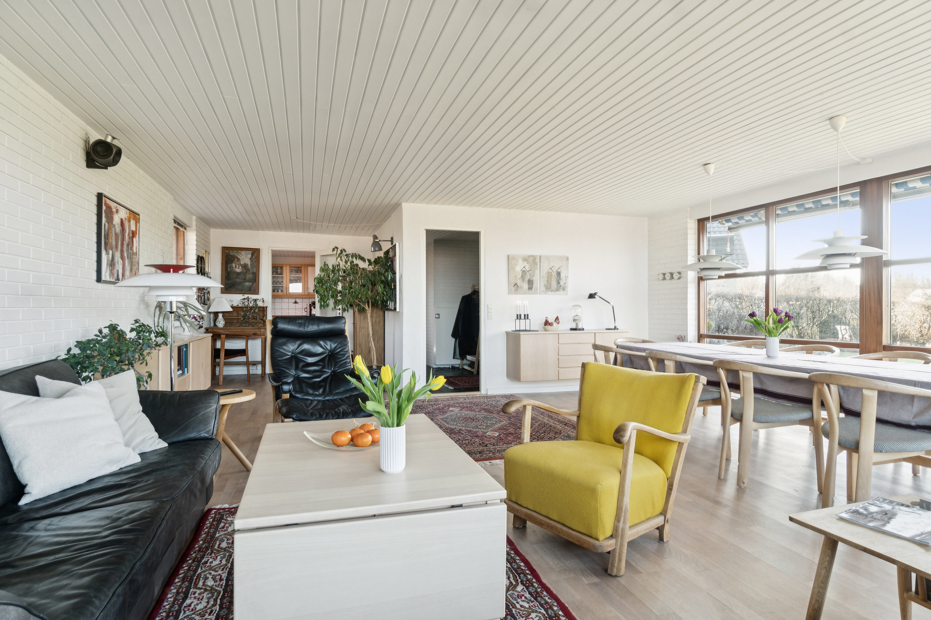 Fremhævet stue billede i fuldskærmstilstand. Billede af Ryslingevej 1, 8270 Højbjerg