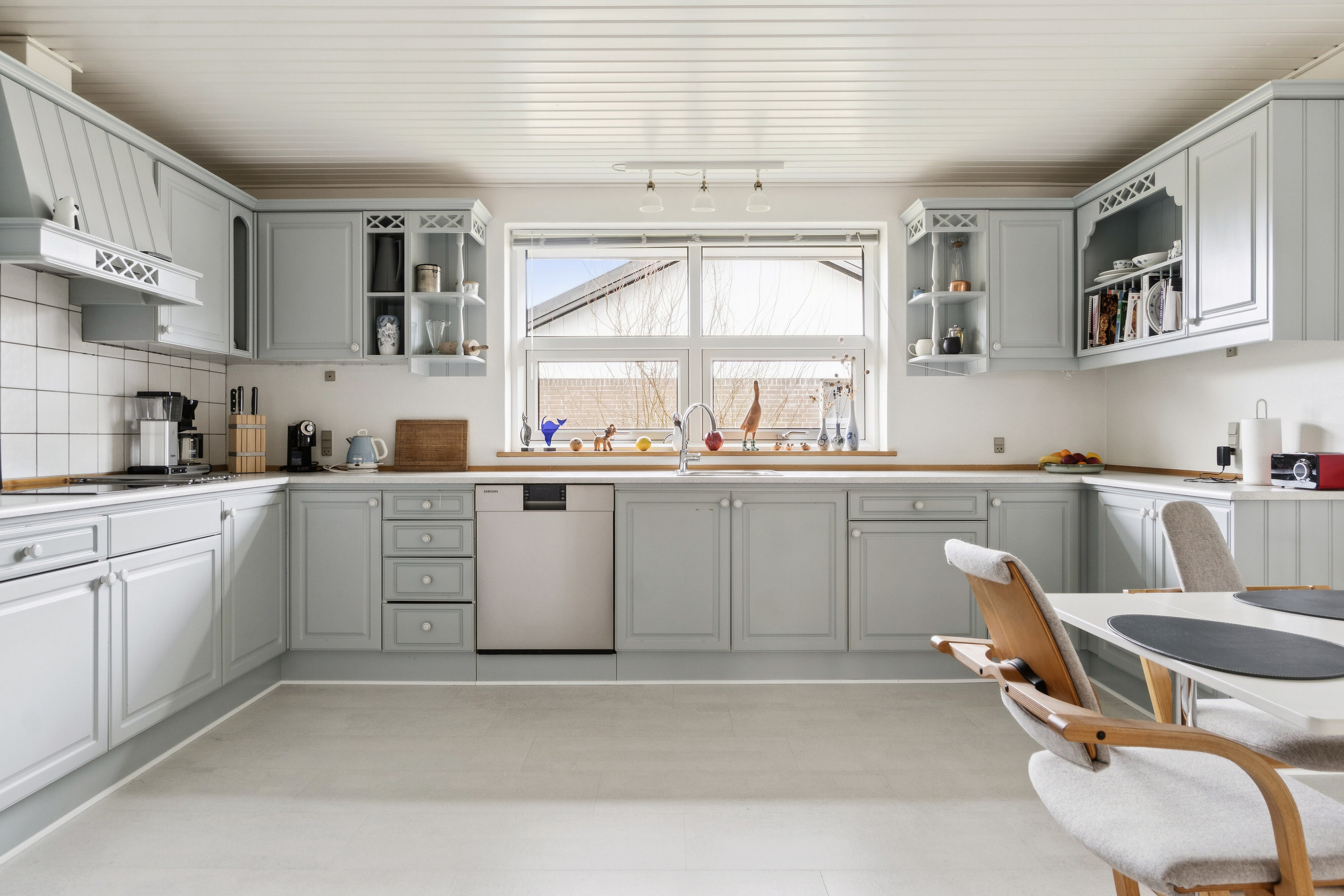 Fremhævet køkken billede i fuldskærmstilstand. Billede af Bybakken 45, Ræhr, 7730 Hanstholm