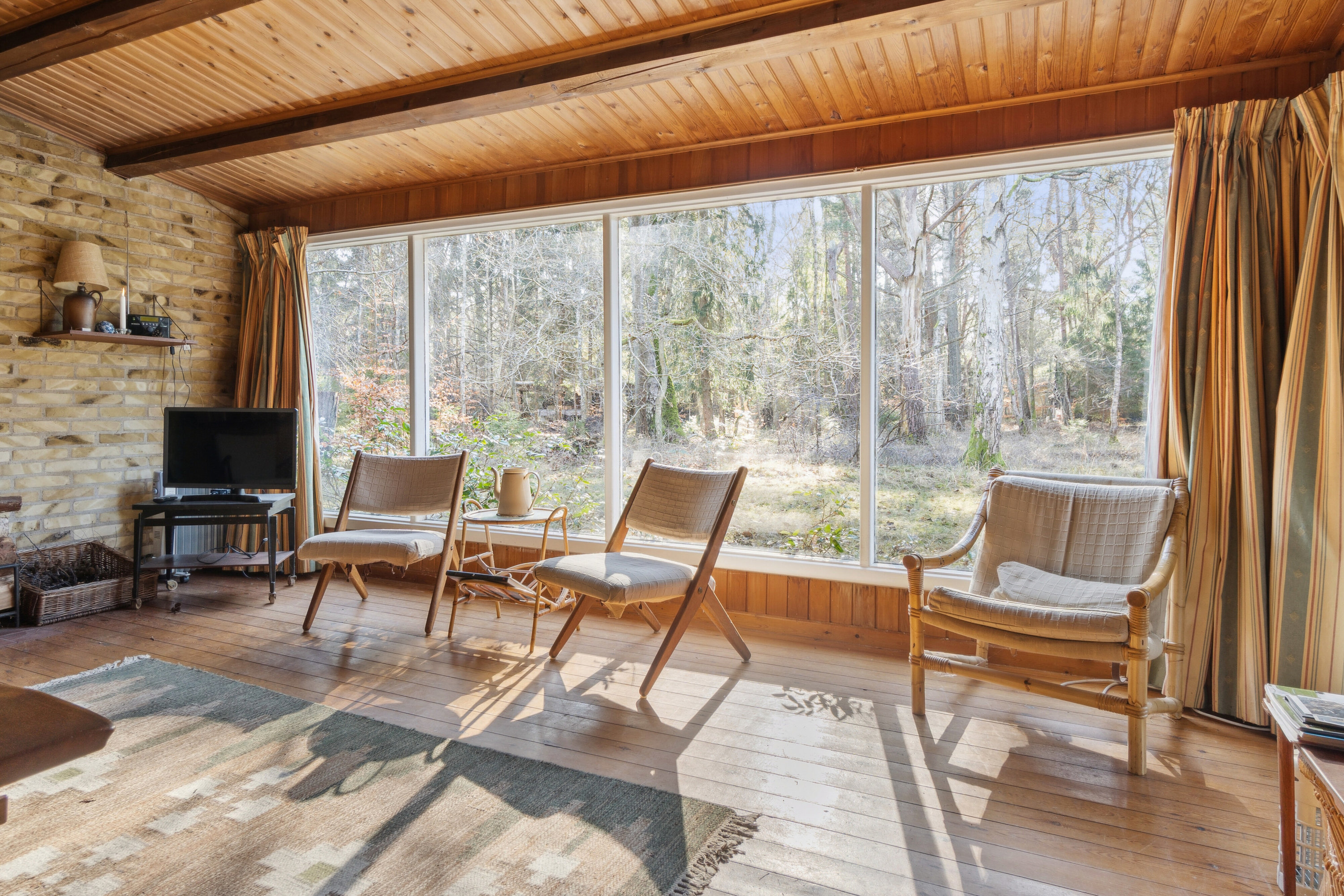 Fremhævet stue billede i fuldskærmstilstand. Billede af Ranunkelstien 3, Sandet, 3300 Frederiksværk