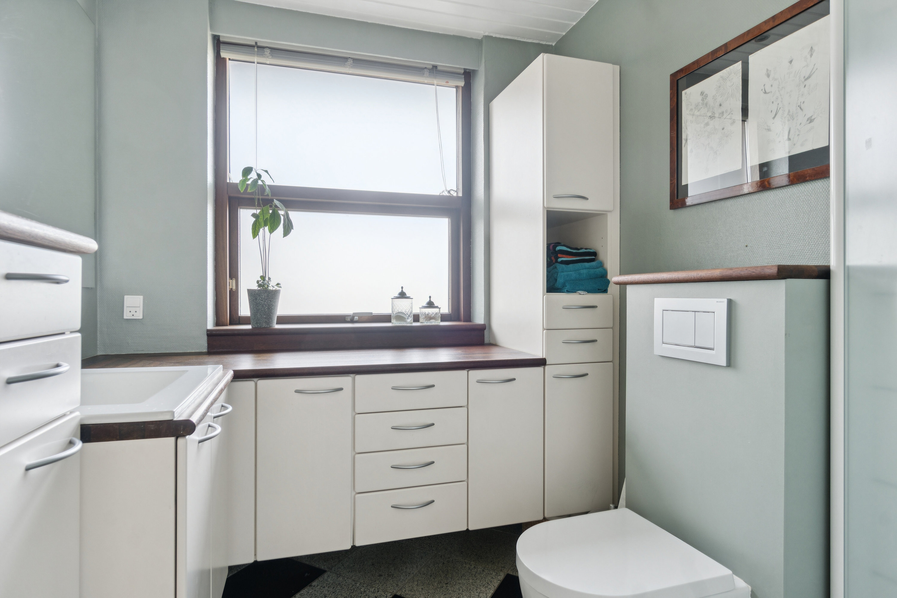 Fremhævet badeværelse billede i fuldskærmstilstand. Billede af Ryslingevej 1, 8270 Højbjerg