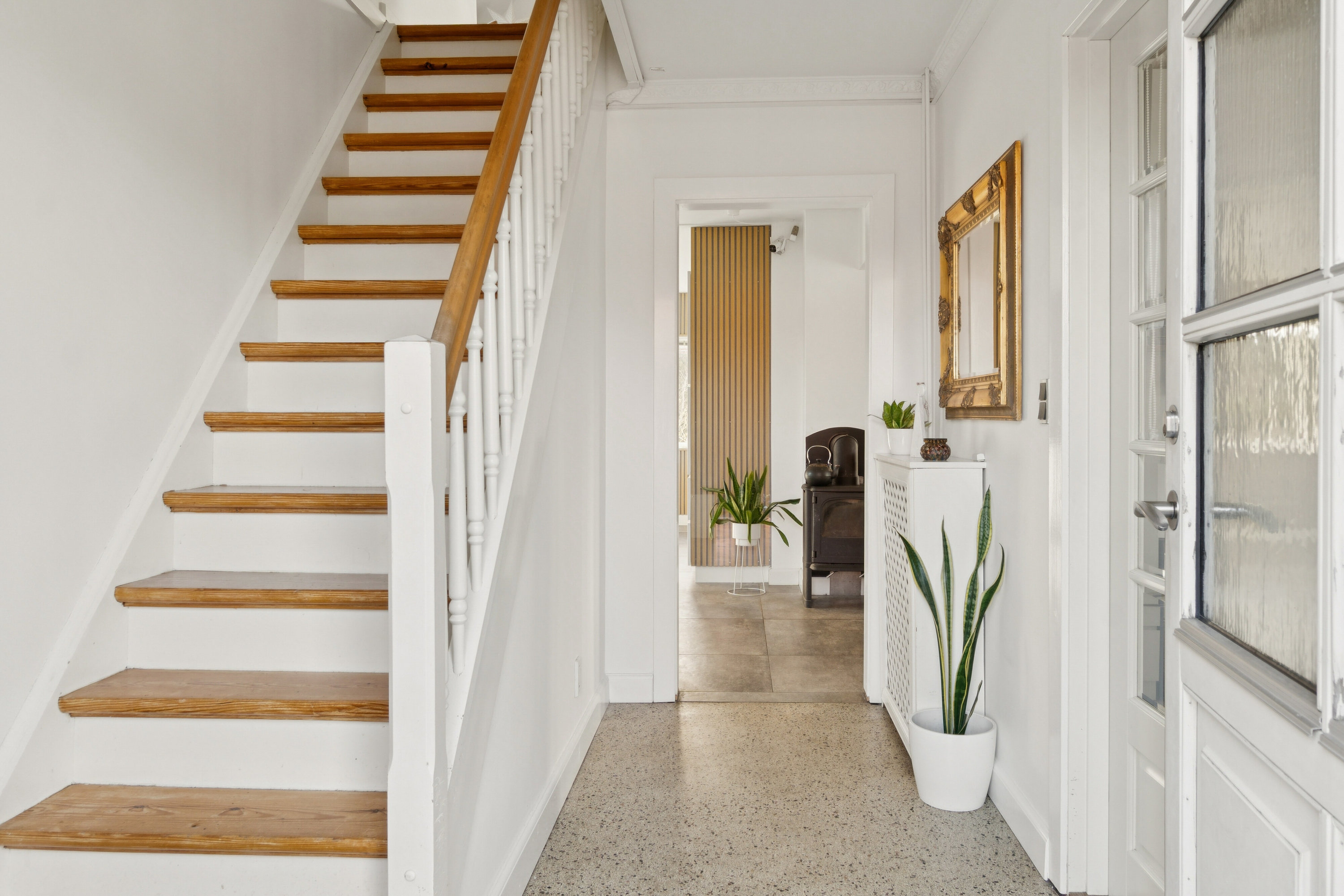 Fremhævet gang billede i fuldskærmstilstand. Billede af Bakkekammen 1, 4560 Vig