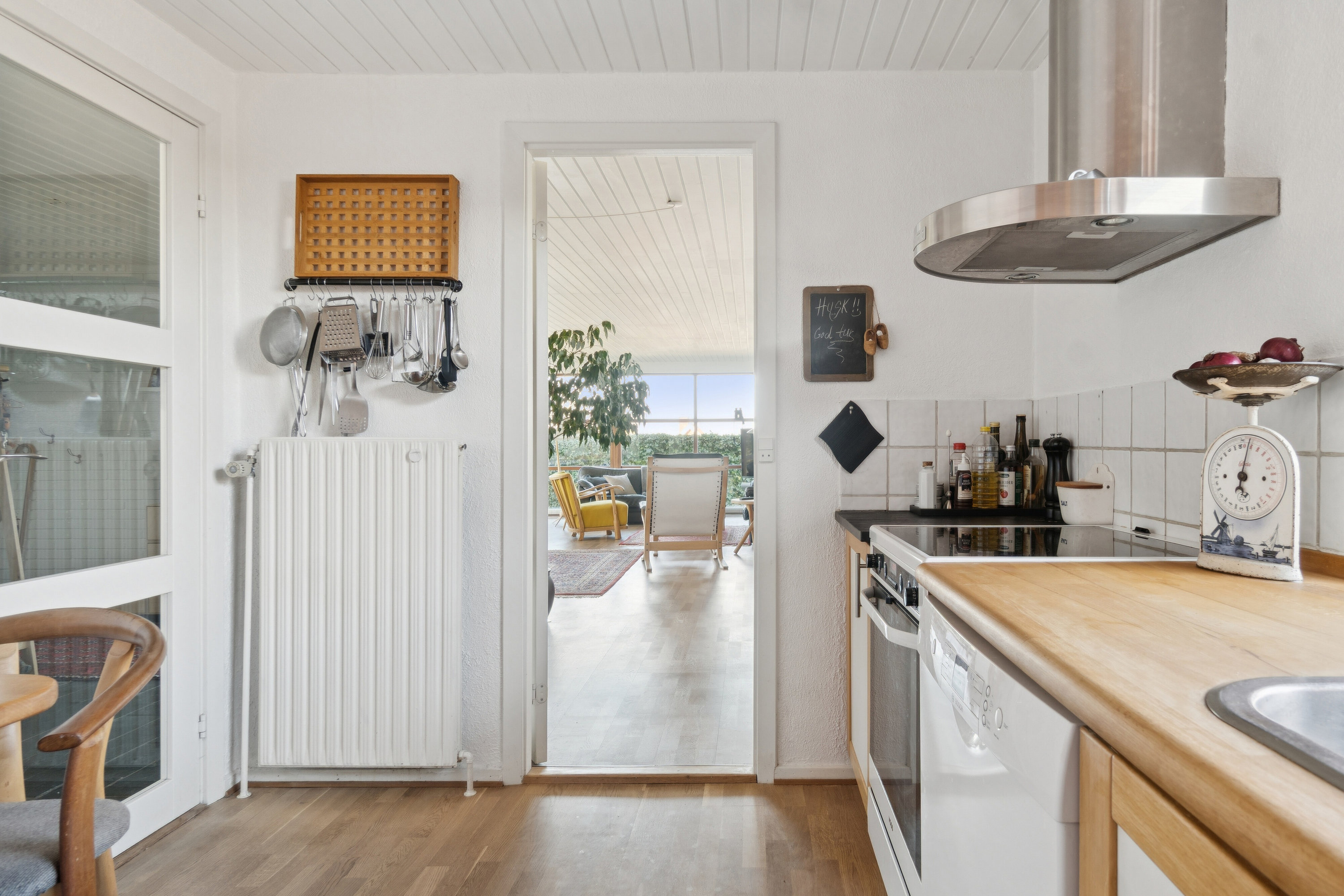 Fremhævet køkken billede i fuldskærmstilstand. Billede af Ryslingevej 1, 8270 Højbjerg