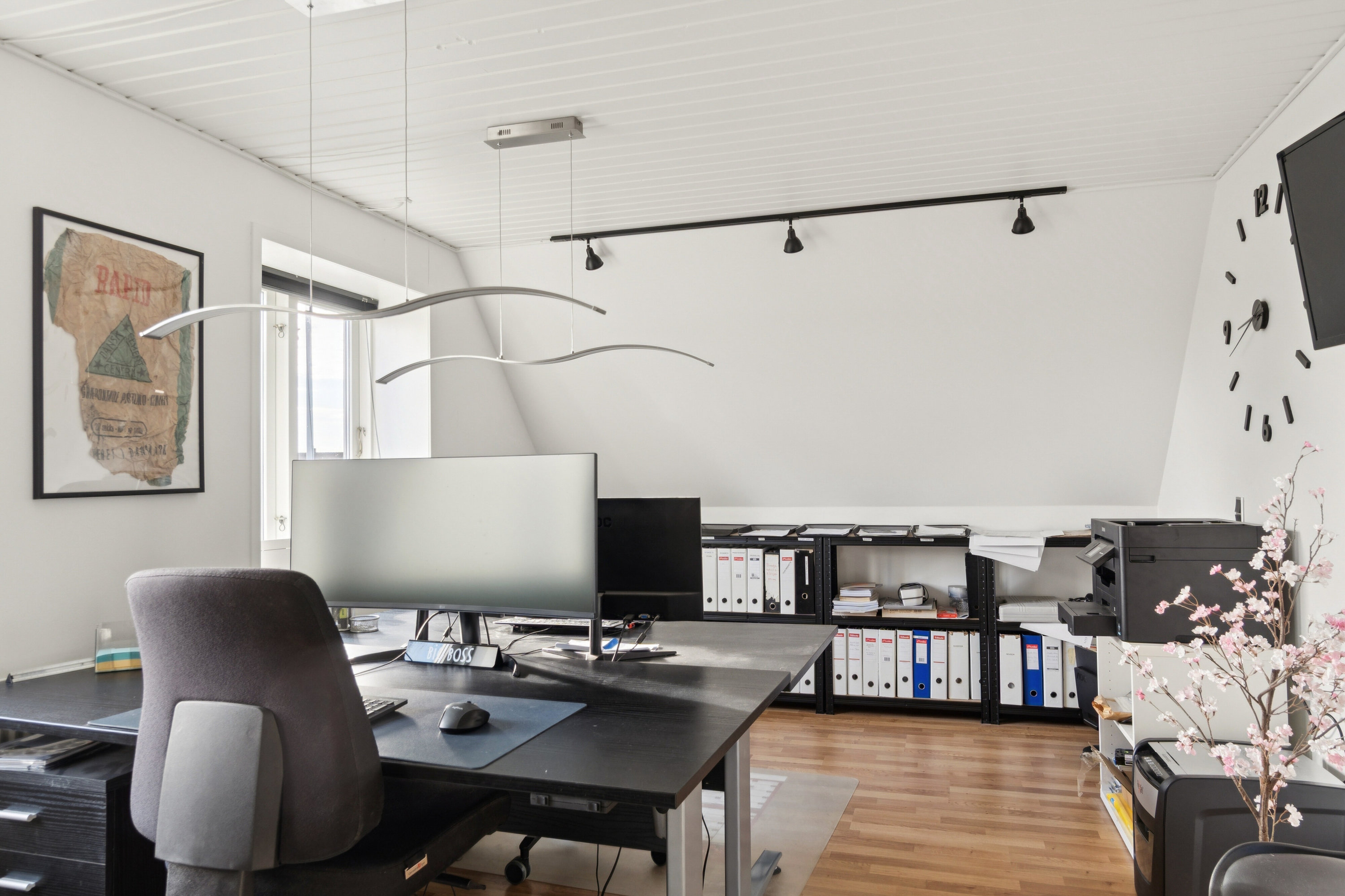 Fremhævet spisestue billede i fuldskærmstilstand. Billede af Bakkekammen 1, 4560 Vig