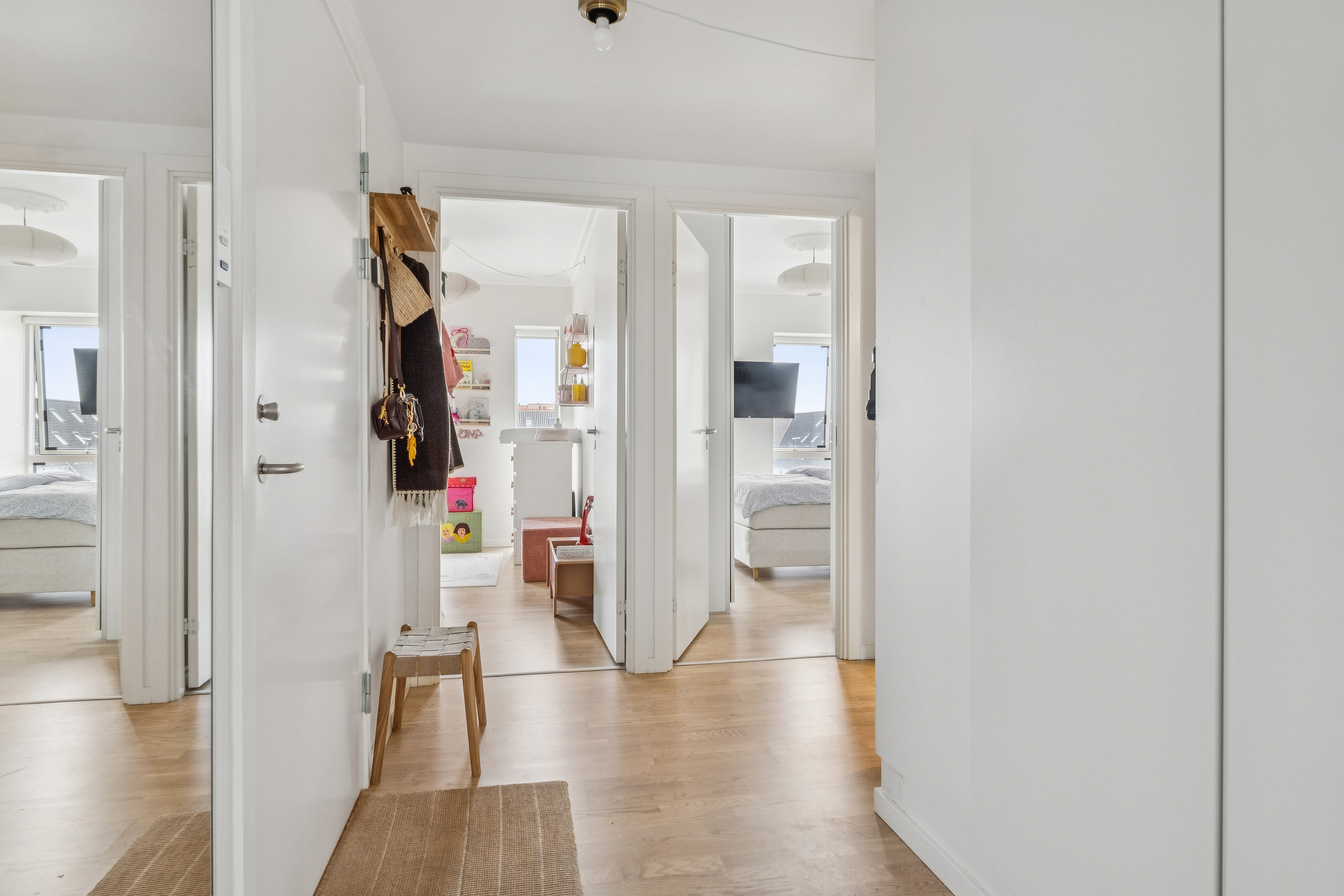 Fremhævet gang billede i fuldskærmstilstand. Billede af Kirkebjerg Parkvej 10A, 3. th., 2605 Brøndby