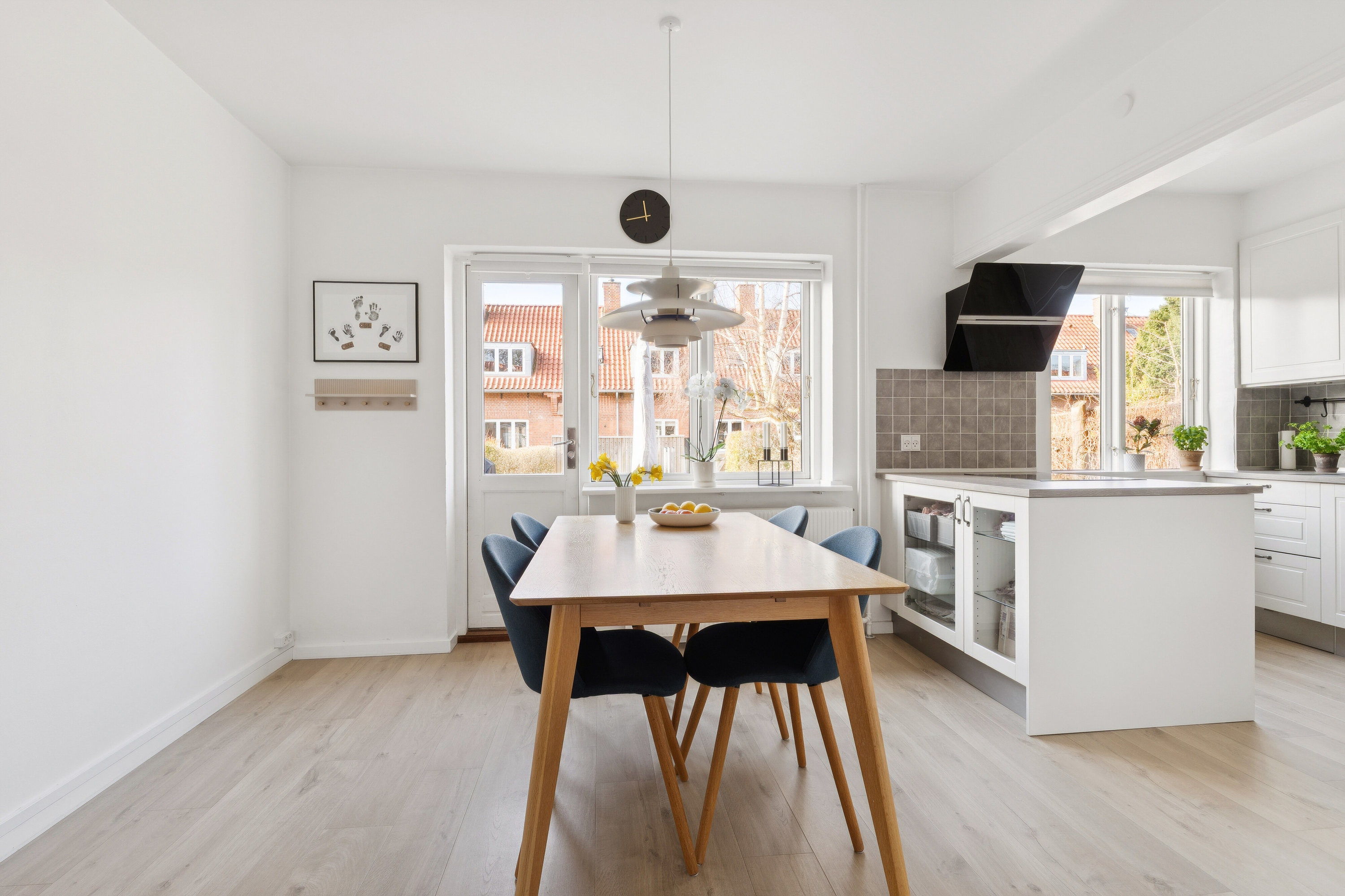 Fremhævet spisestue billede i fuldskærmstilstand. Billede af Lyngtoften 26, 2800 Kongens Lyngby