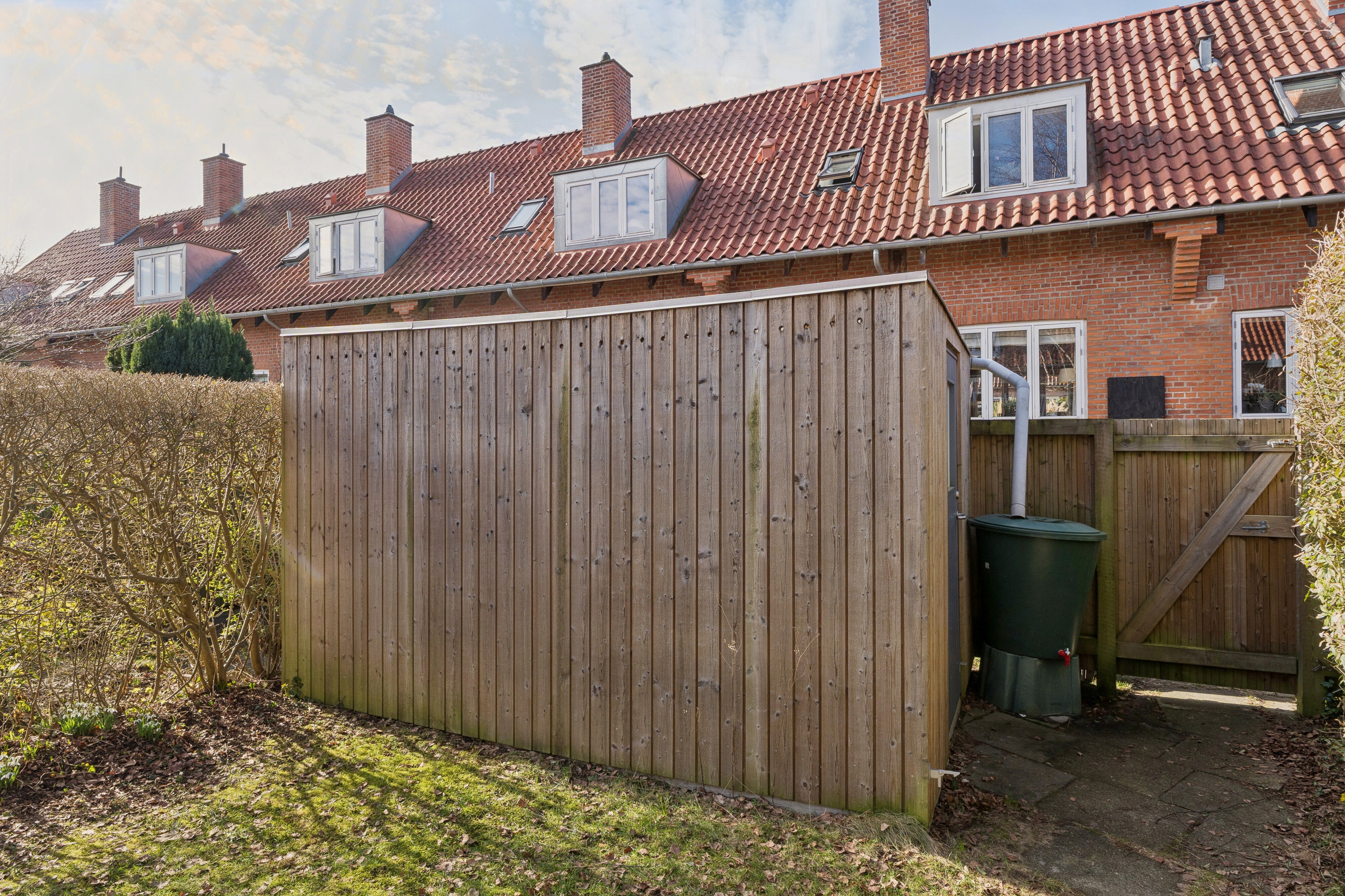 Fremhævet udendørs billede i fuldskærmstilstand. Billede af Lyngtoften 26, 2800 Kongens Lyngby