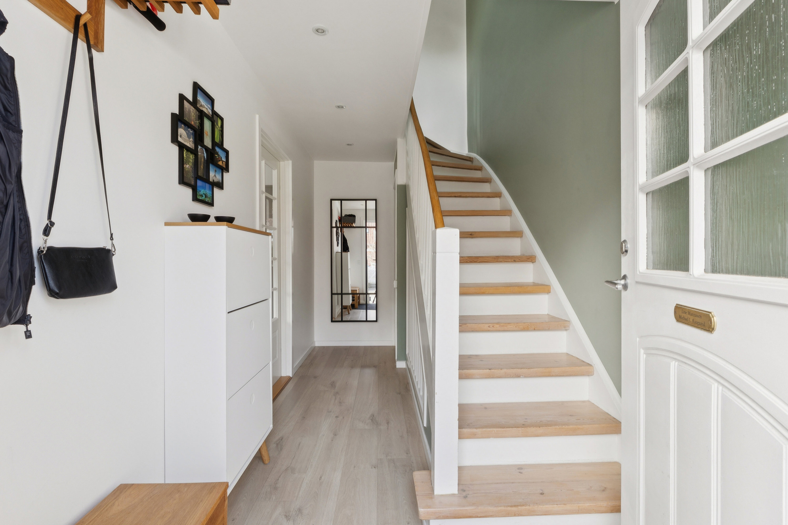 Fremhævet gang billede i fuldskærmstilstand. Billede af Lyngtoften 26, 2800 Kongens Lyngby