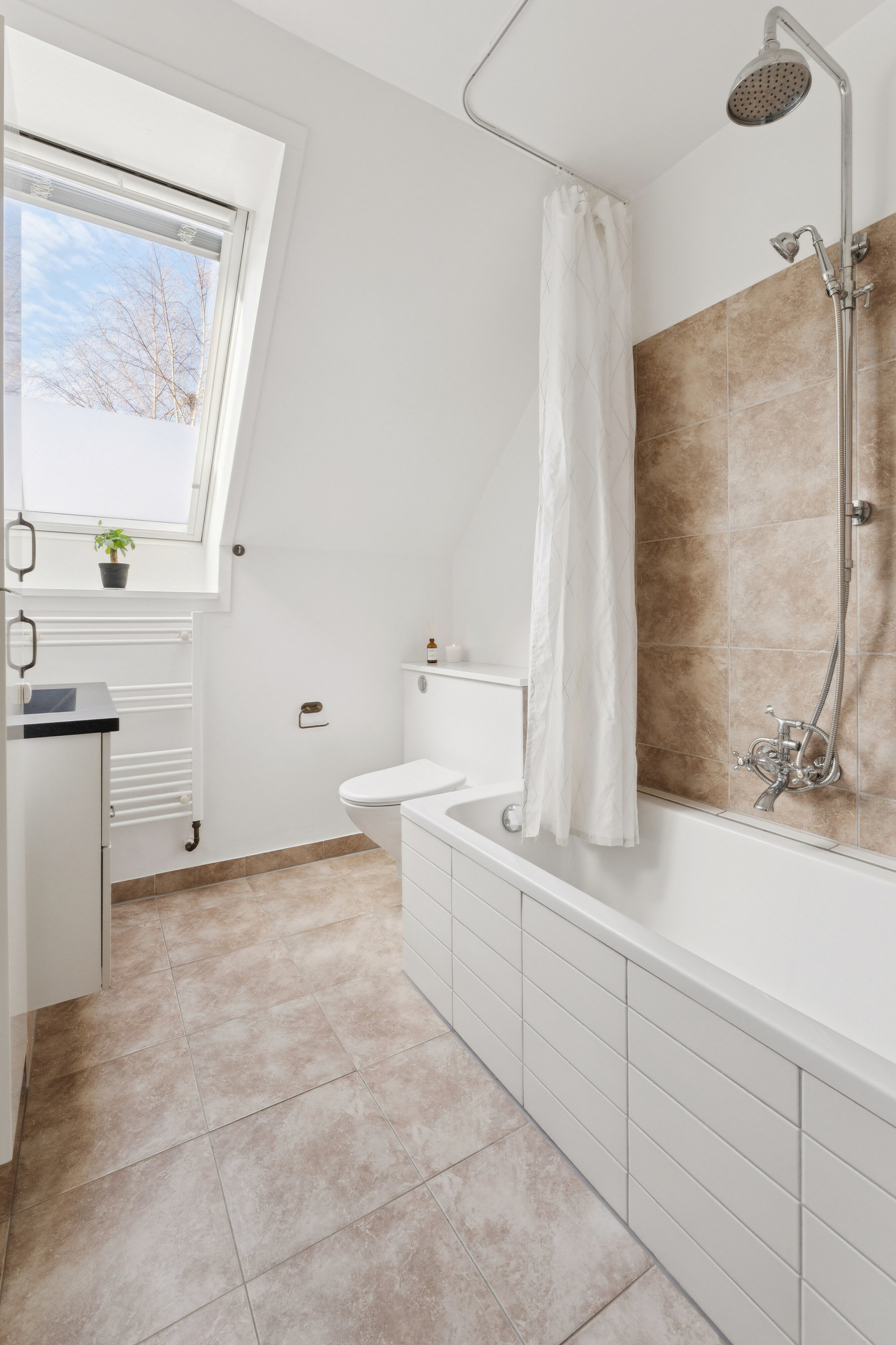 Fremhævet badeværelse billede i fuldskærmstilstand. Billede af Lyngtoften 26, 2800 Kongens Lyngby