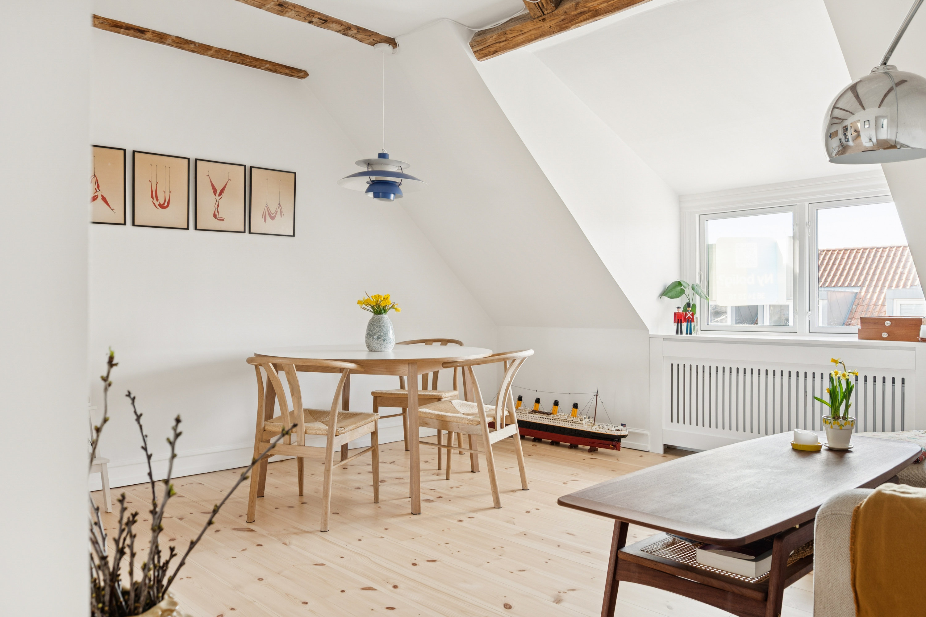 Fremhævet stue billede i fuldskærmstilstand. Billede af Beatevej 4, 5., 2500 Valby