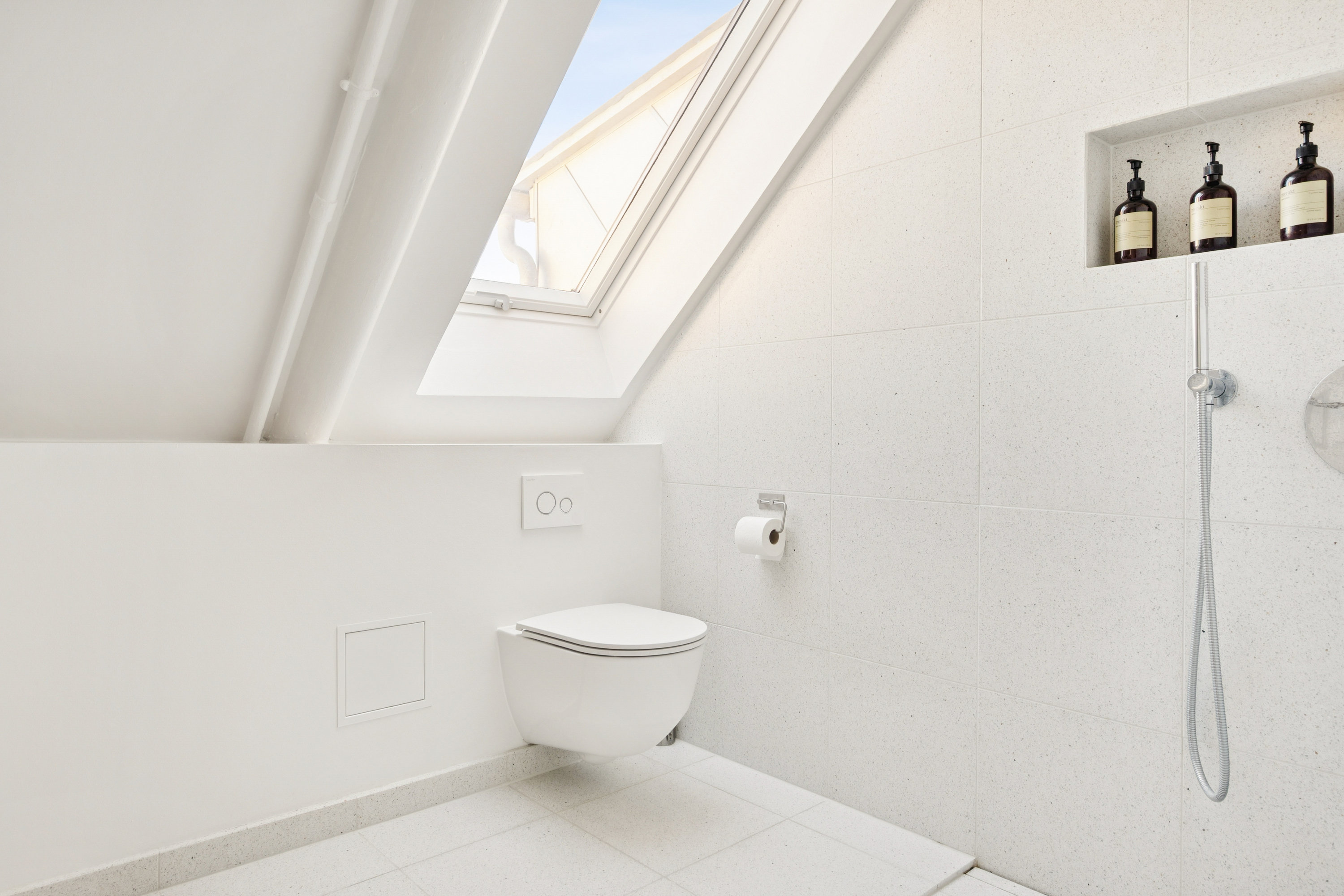 Fremhævet badeværelse billede i fuldskærmstilstand. Billede af Beatevej 4, 5., 2500 Valby