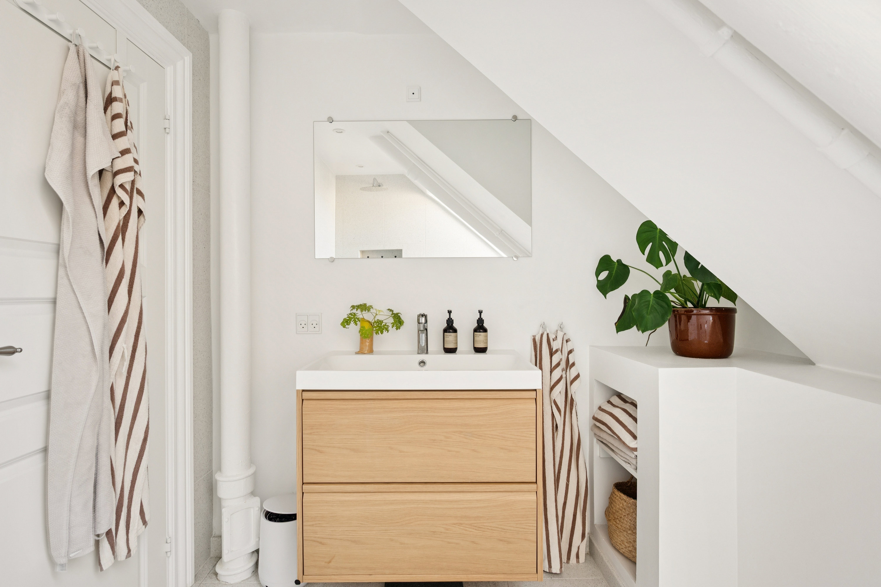 Fremhævet badeværelse billede i fuldskærmstilstand. Billede af Beatevej 4, 5., 2500 Valby