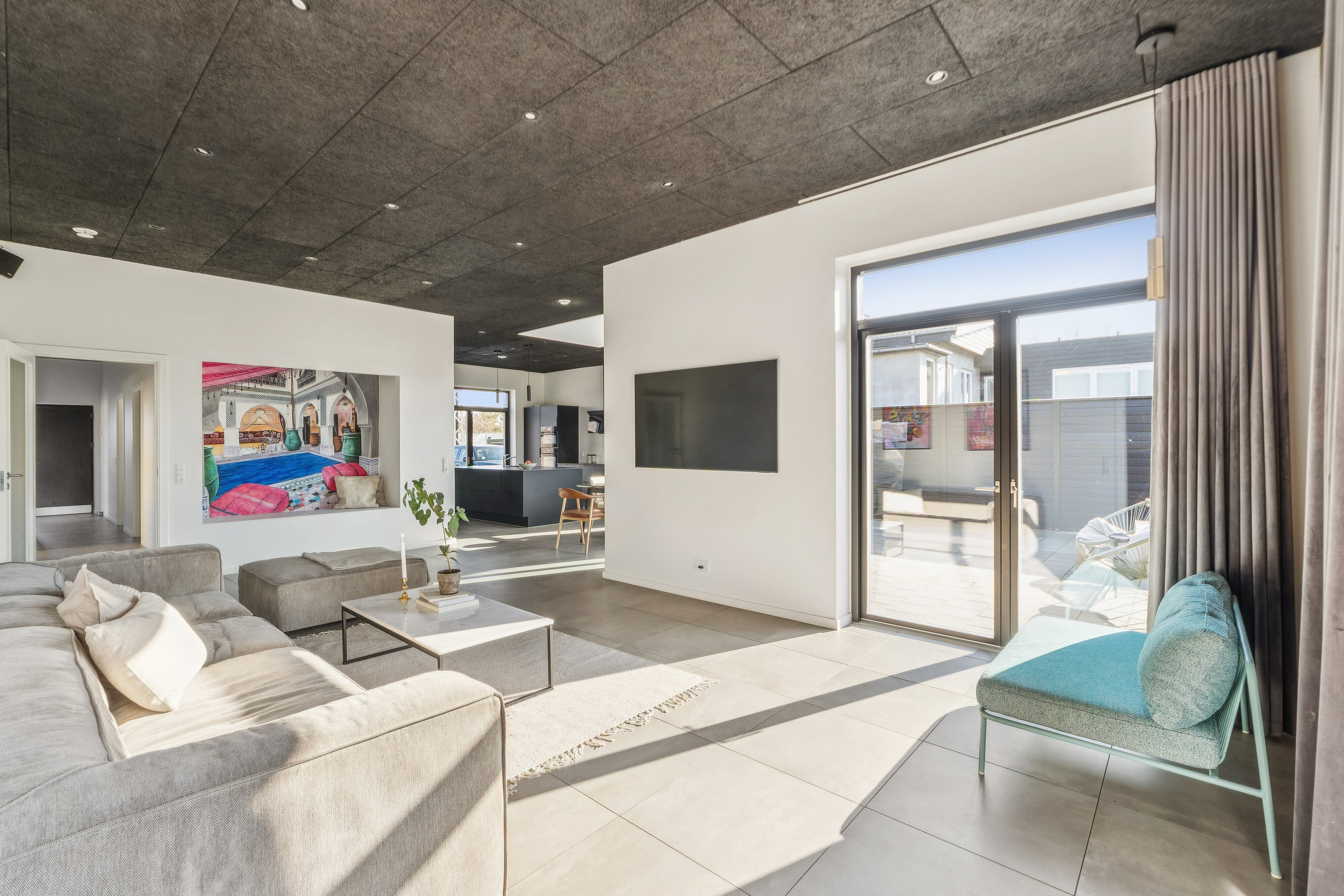 Fremhævet stue billede i fuldskærmstilstand. Billede af Kongelundsvej 122, 2300 København S