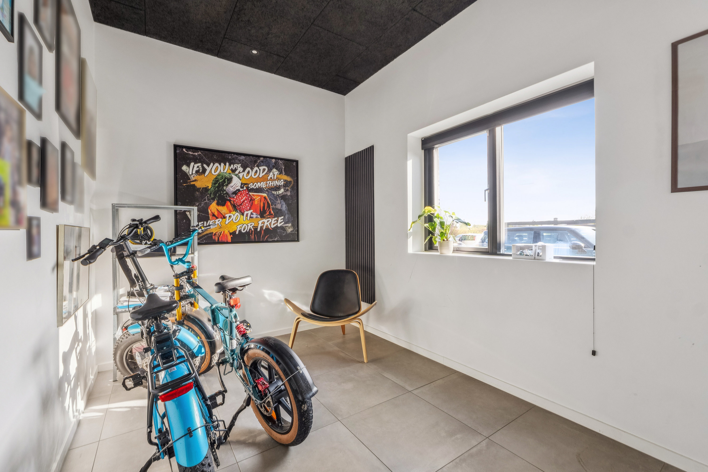 Fremhævet indendørs billede i fuldskærmstilstand. Billede af Kongelundsvej 122, 2300 København S