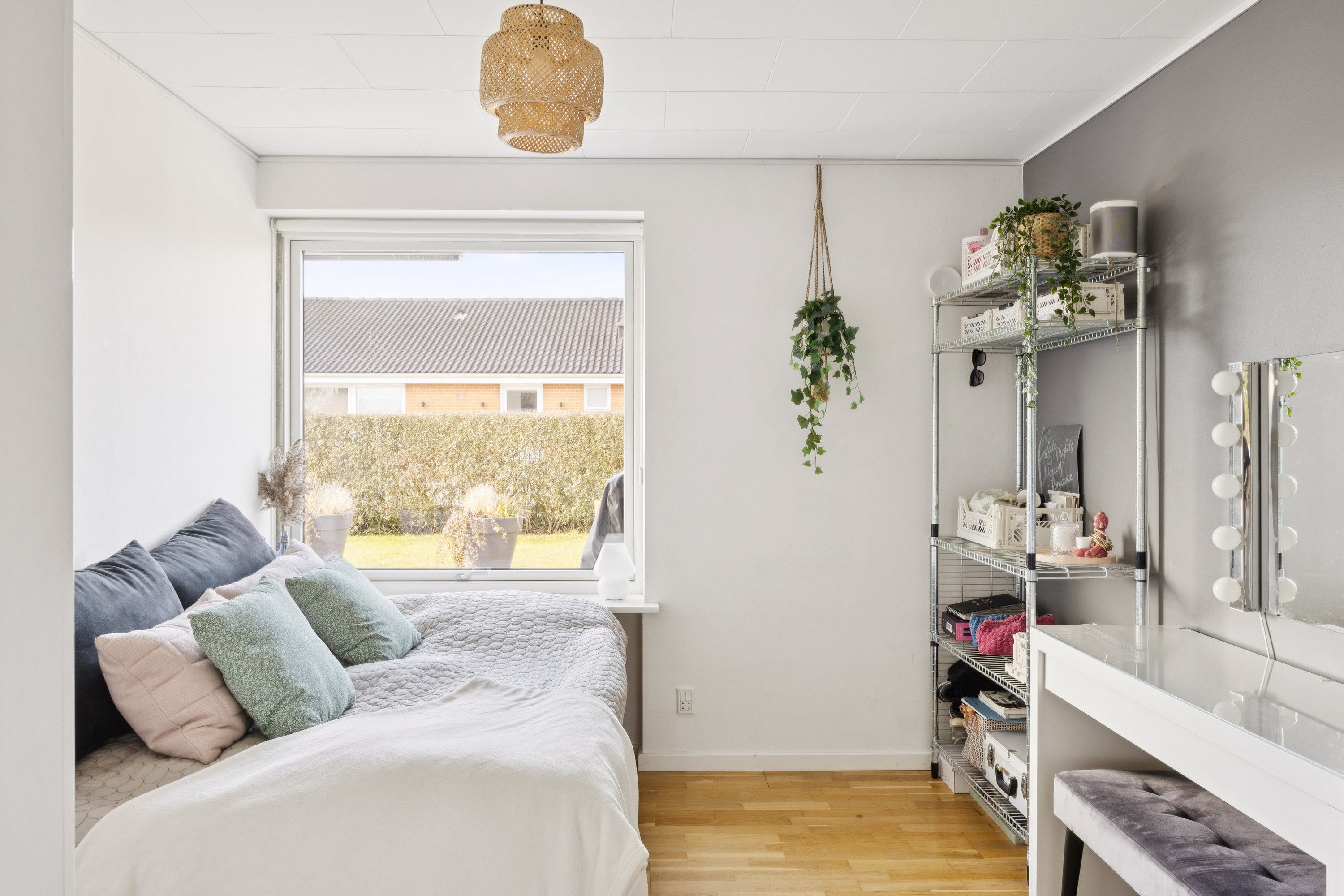 Fremhævet værelse billede i fuldskærmstilstand. Billede af Hovgårdsparken 39, 2670 Greve