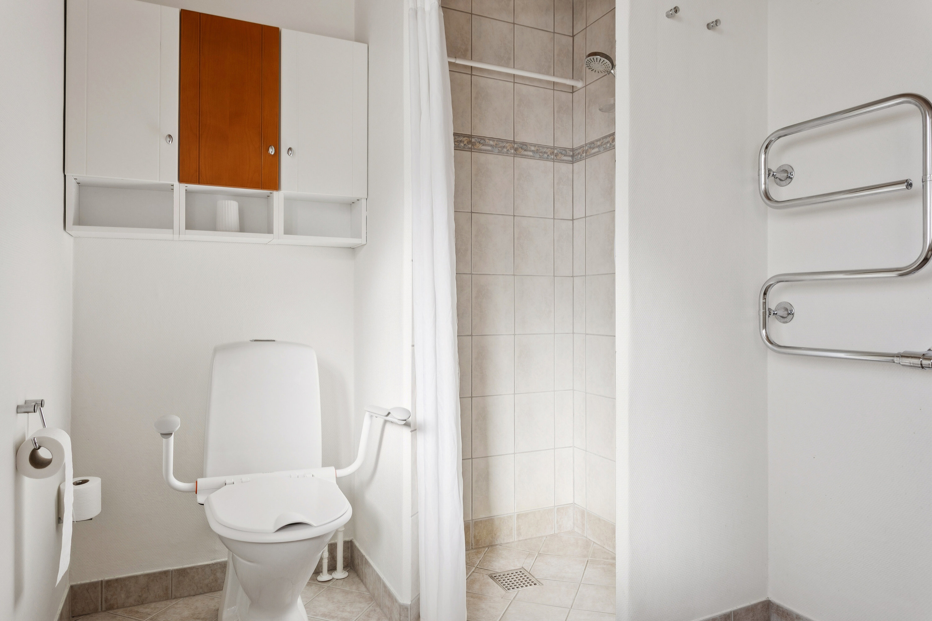 Fremhævet badeværelse billede i fuldskærmstilstand. Billede af Muskatvænget 9, 5772 Kværndrup