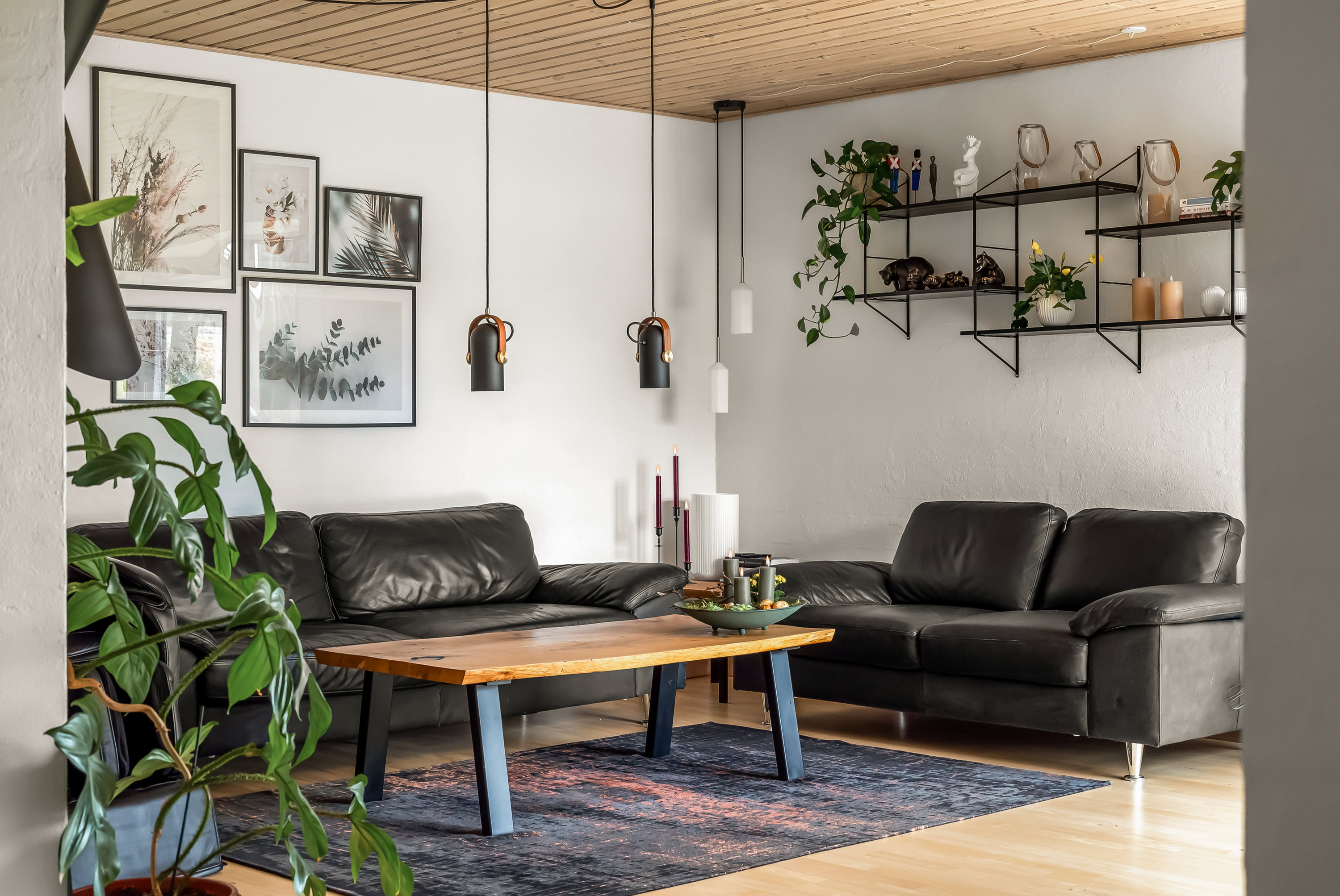 Fremhævet stue billede i fuldskærmstilstand. Billede af Skjernvej 153, 7500 Holstebro