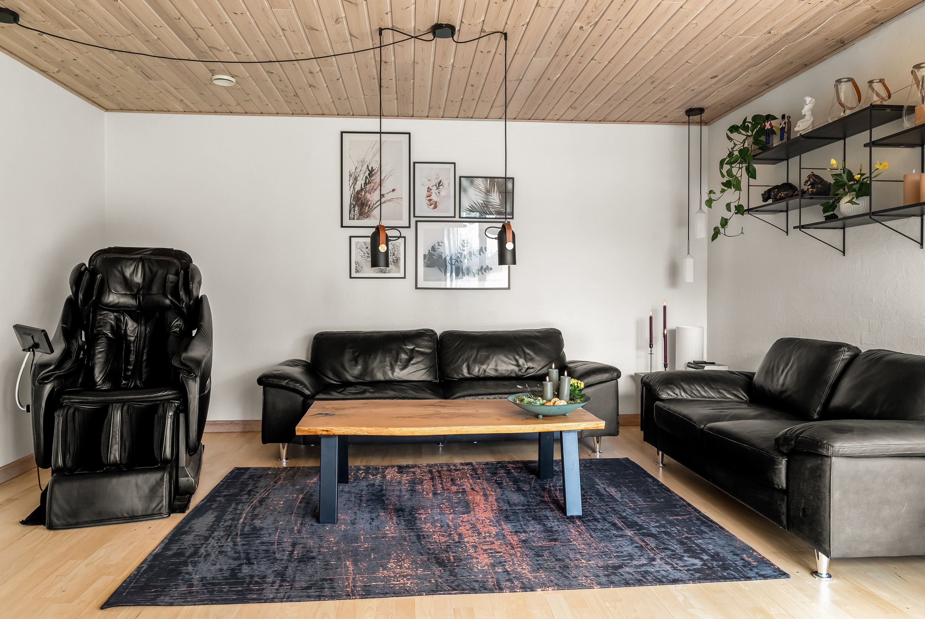 Fremhævet stue billede i fuldskærmstilstand. Billede af Skjernvej 153, 7500 Holstebro