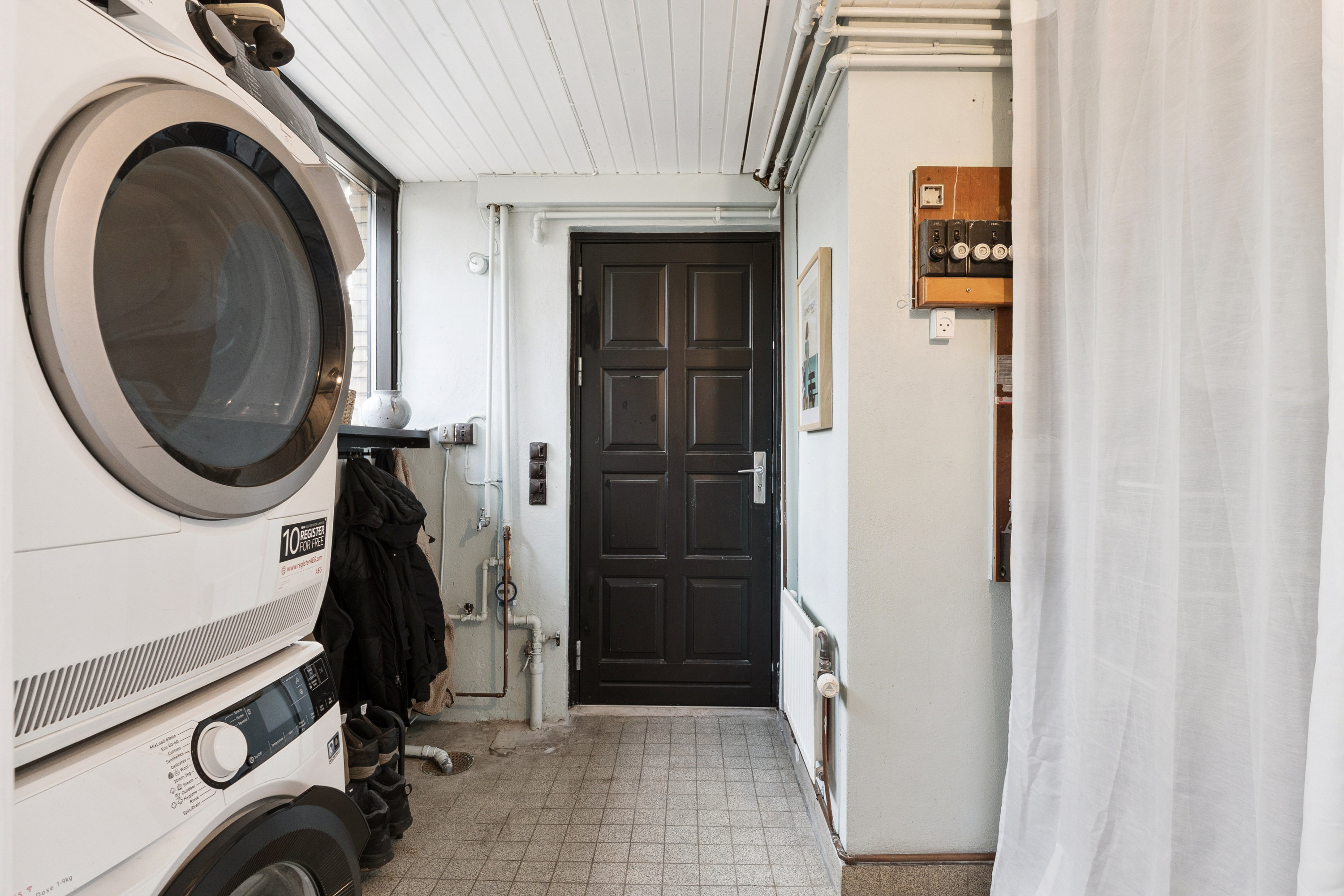 Fremhævet andet billede i fuldskærmstilstand. Billede af Åkandevej 28, 3500 Værløse