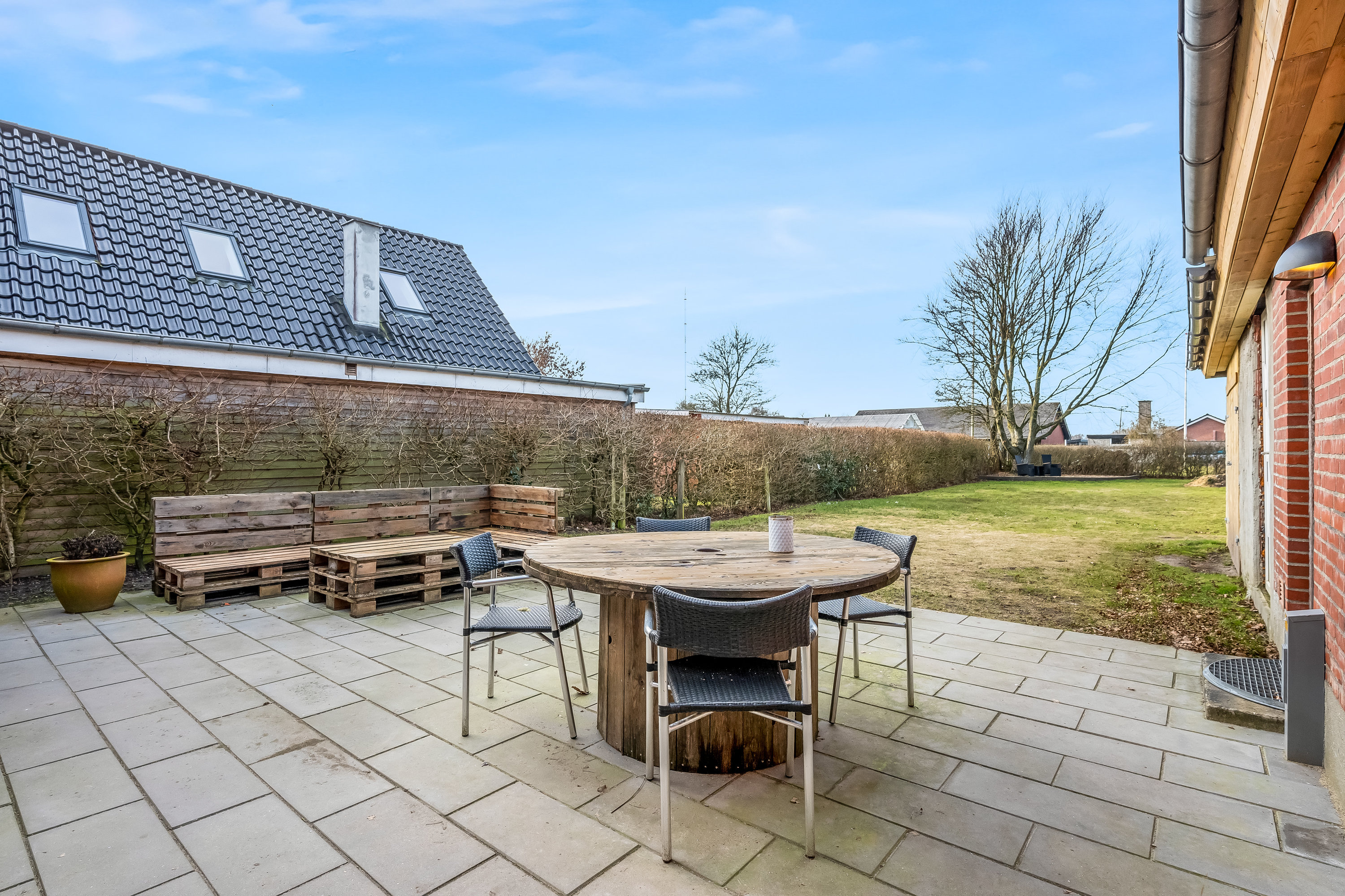 Fremhævet terrasse billede i fuldskærmstilstand. Billede af Ahornvej 19, Nordenskov, 6800 Varde