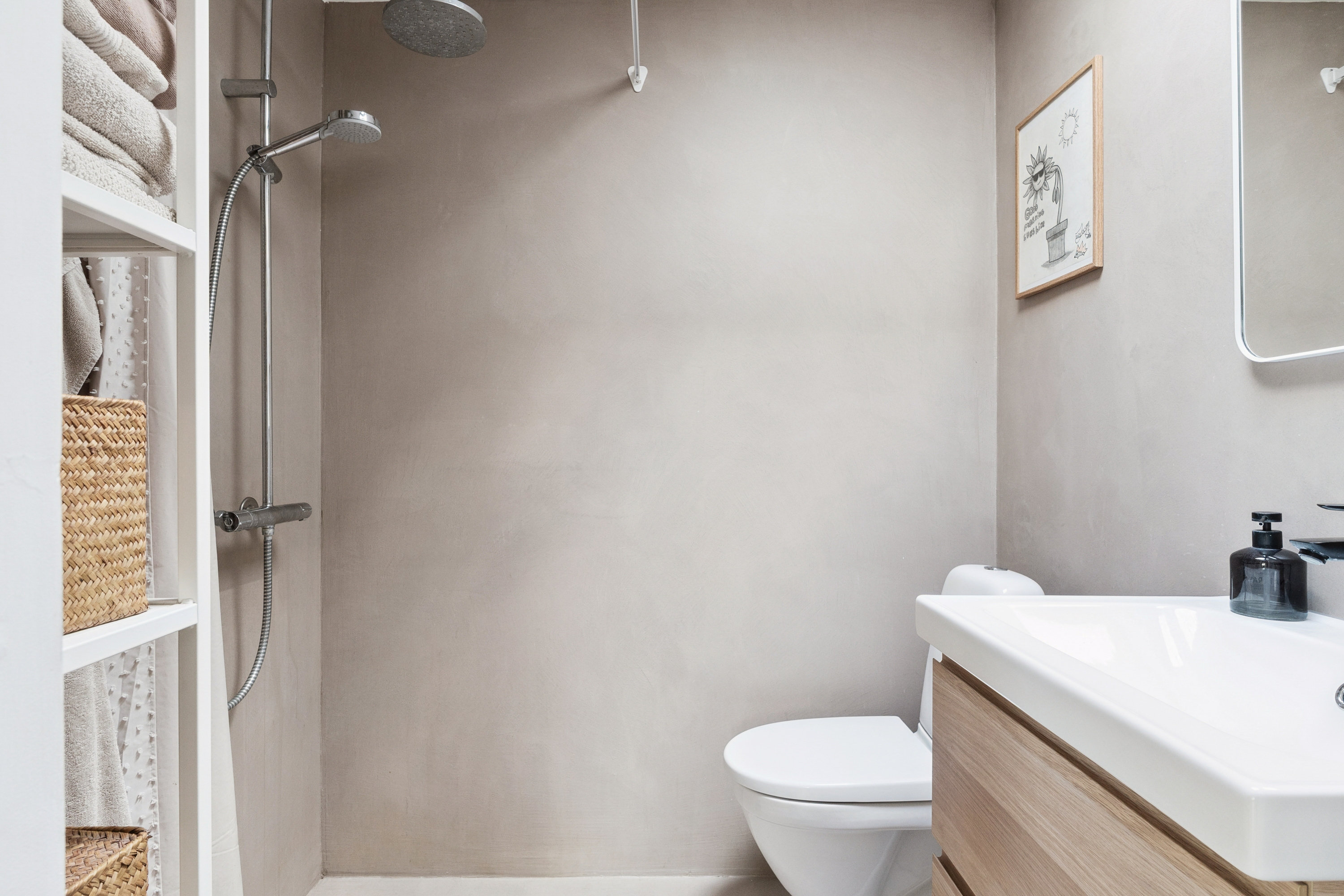 Fremhævet badeværelse billede i fuldskærmstilstand. Billede af Åkandevej 28, 3500 Værløse