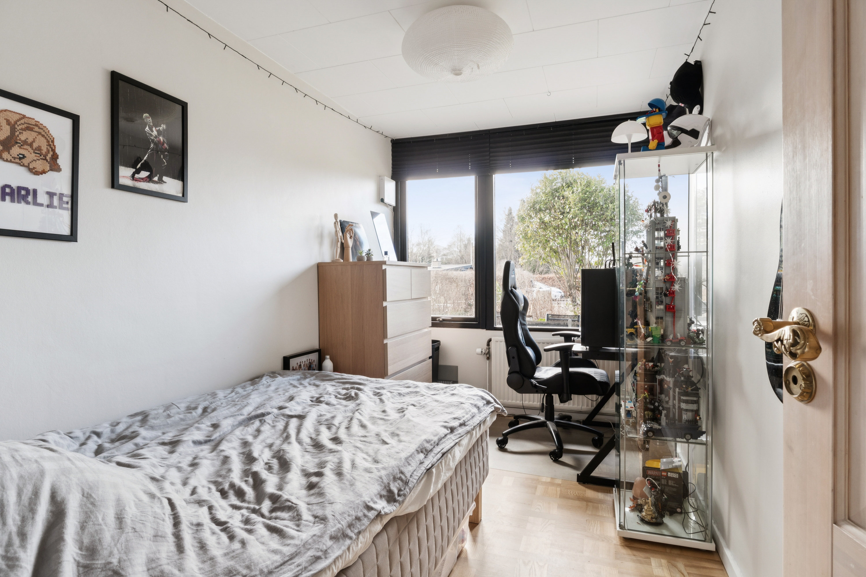 Fremhævet værelse billede i fuldskærmstilstand. Billede af Åkandevej 28, 3500 Værløse