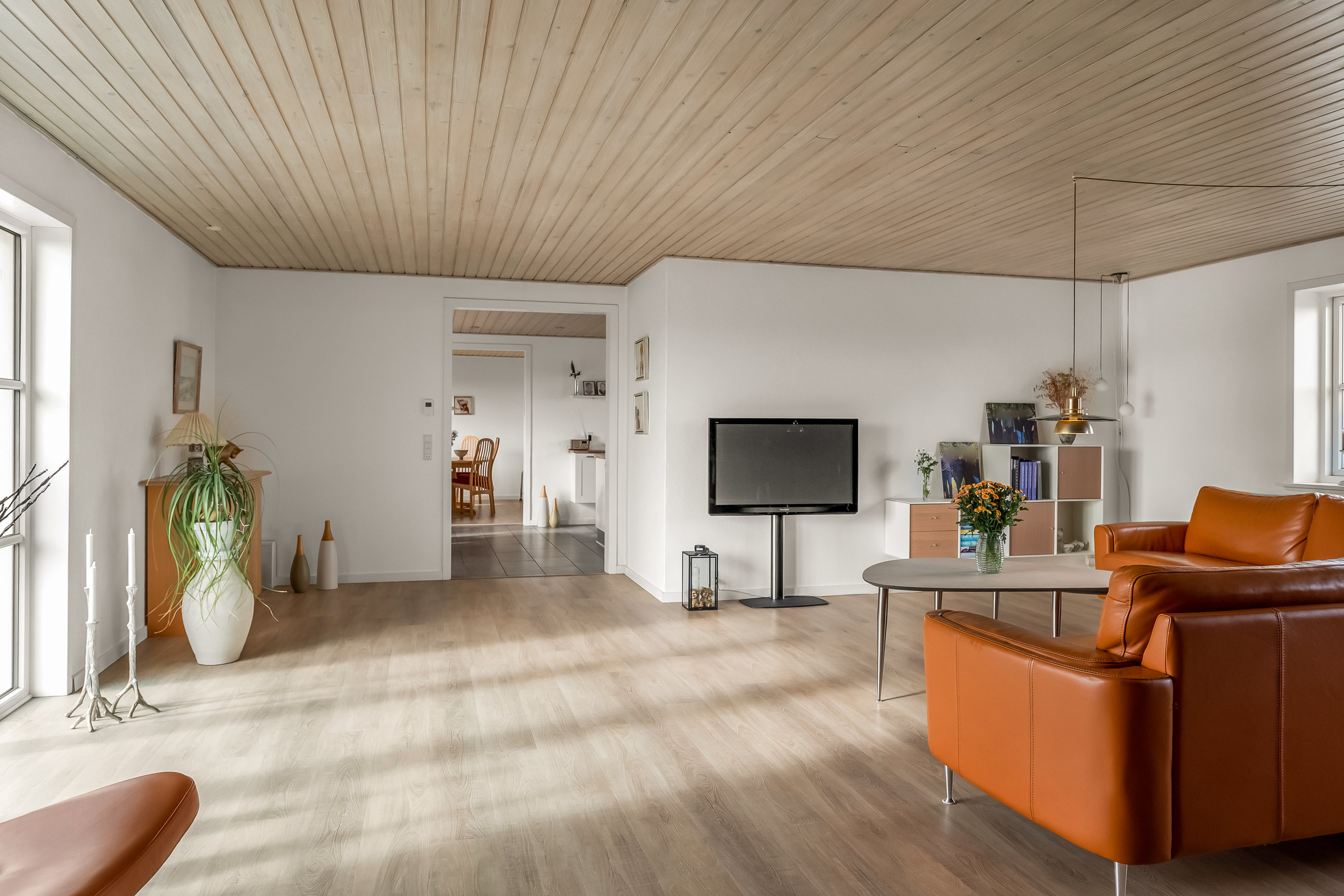 Fremhævet stue billede i fuldskærmstilstand. Billede af Knakkervej 68, Dybe, 7620 Lemvig