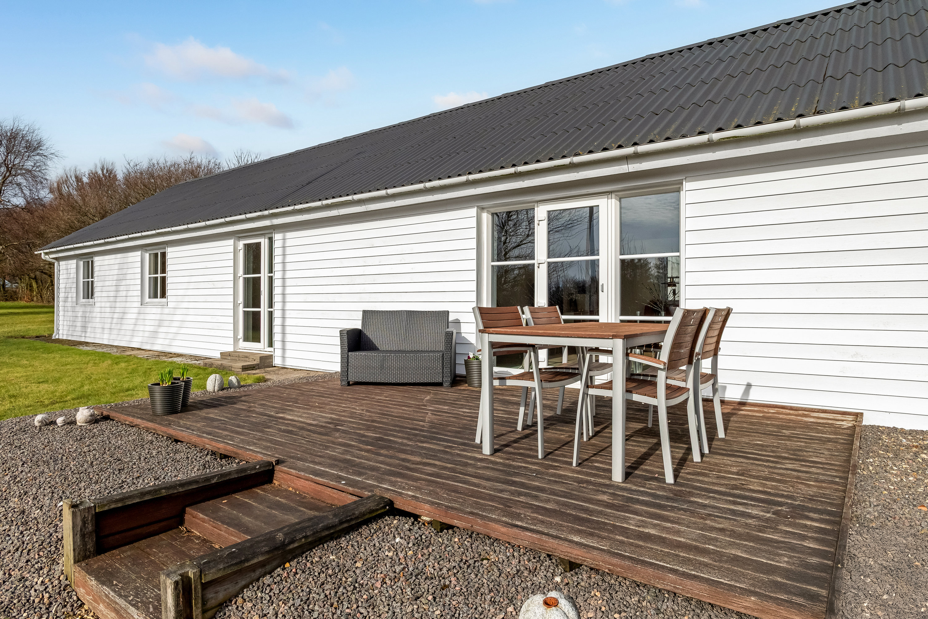 Fremhævet terrasse billede i fuldskærmstilstand. Billede af Knakkervej 68, Dybe, 7620 Lemvig