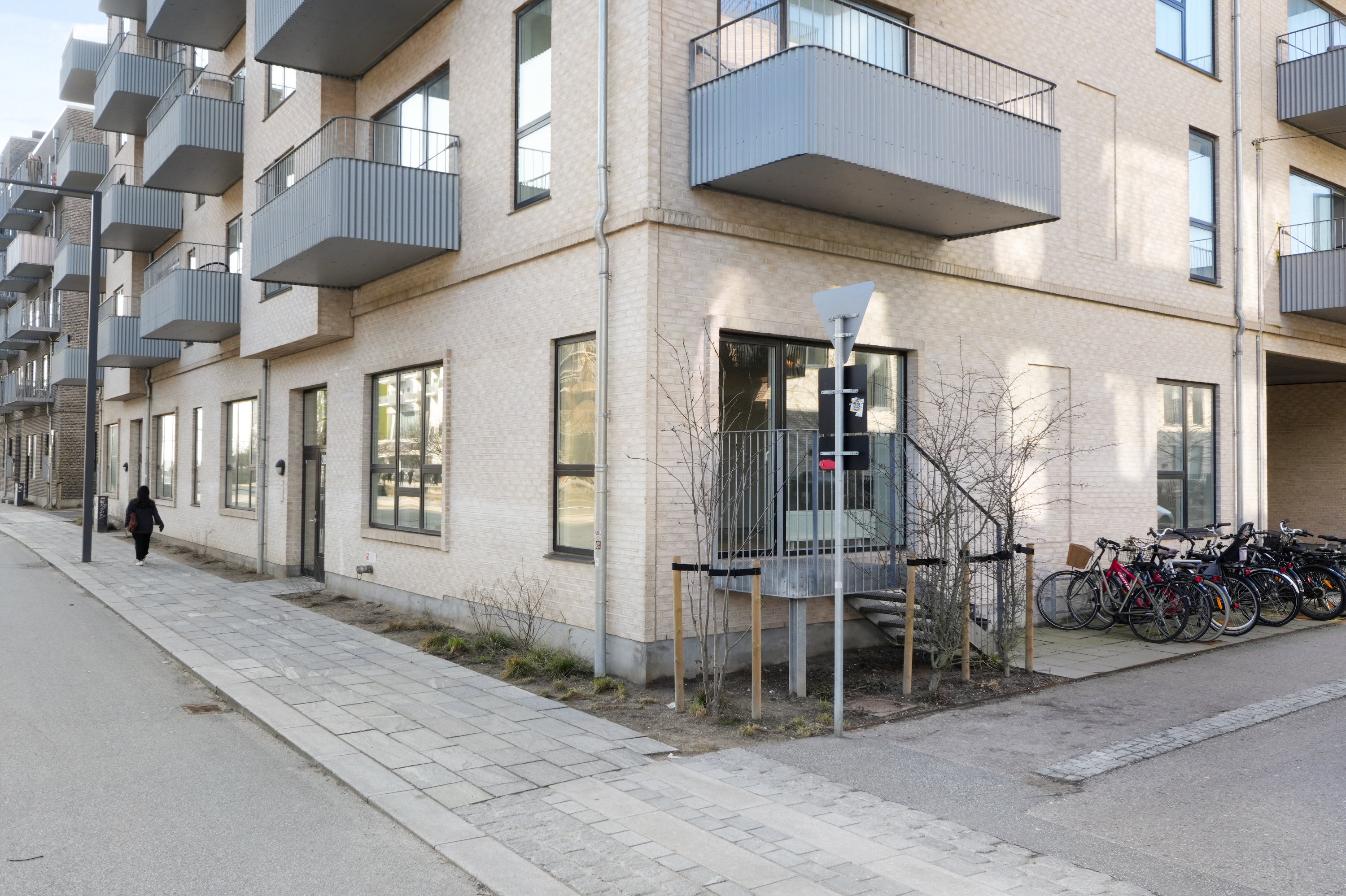 Fremhævet facade billede i fuldskærmstilstand. Billede af Robert Jacobsens Vej 38A, st.. th., 2300 København S