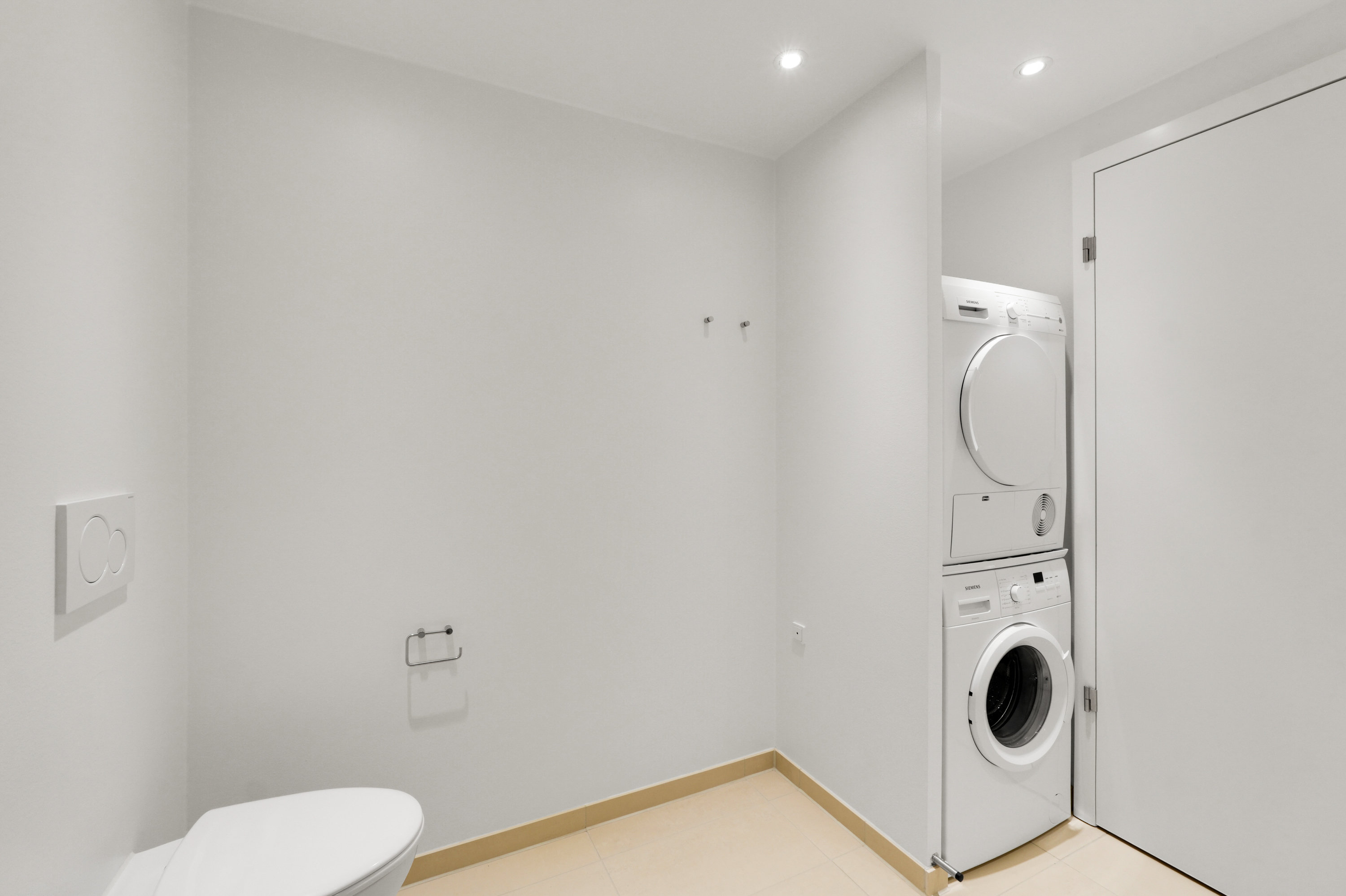 Fremhævet badeværelse billede i fuldskærmstilstand. Billede af Robert Jacobsens Vej 38A, st.. th., 2300 København S