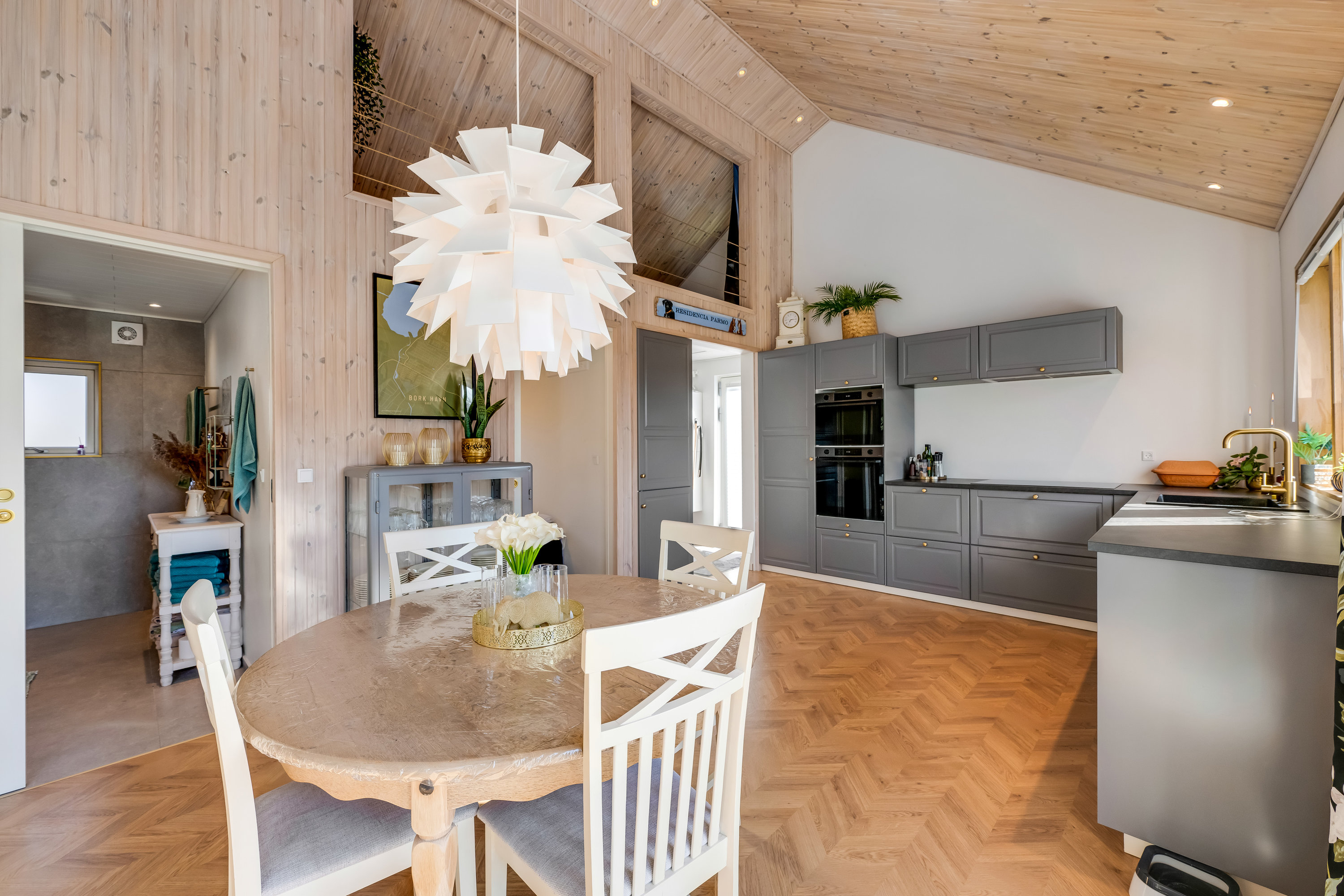 Fremhævet stue billede i fuldskærmstilstand. Billede af Bork Hytteby 103, Bork Havn, 6893 Hemmet