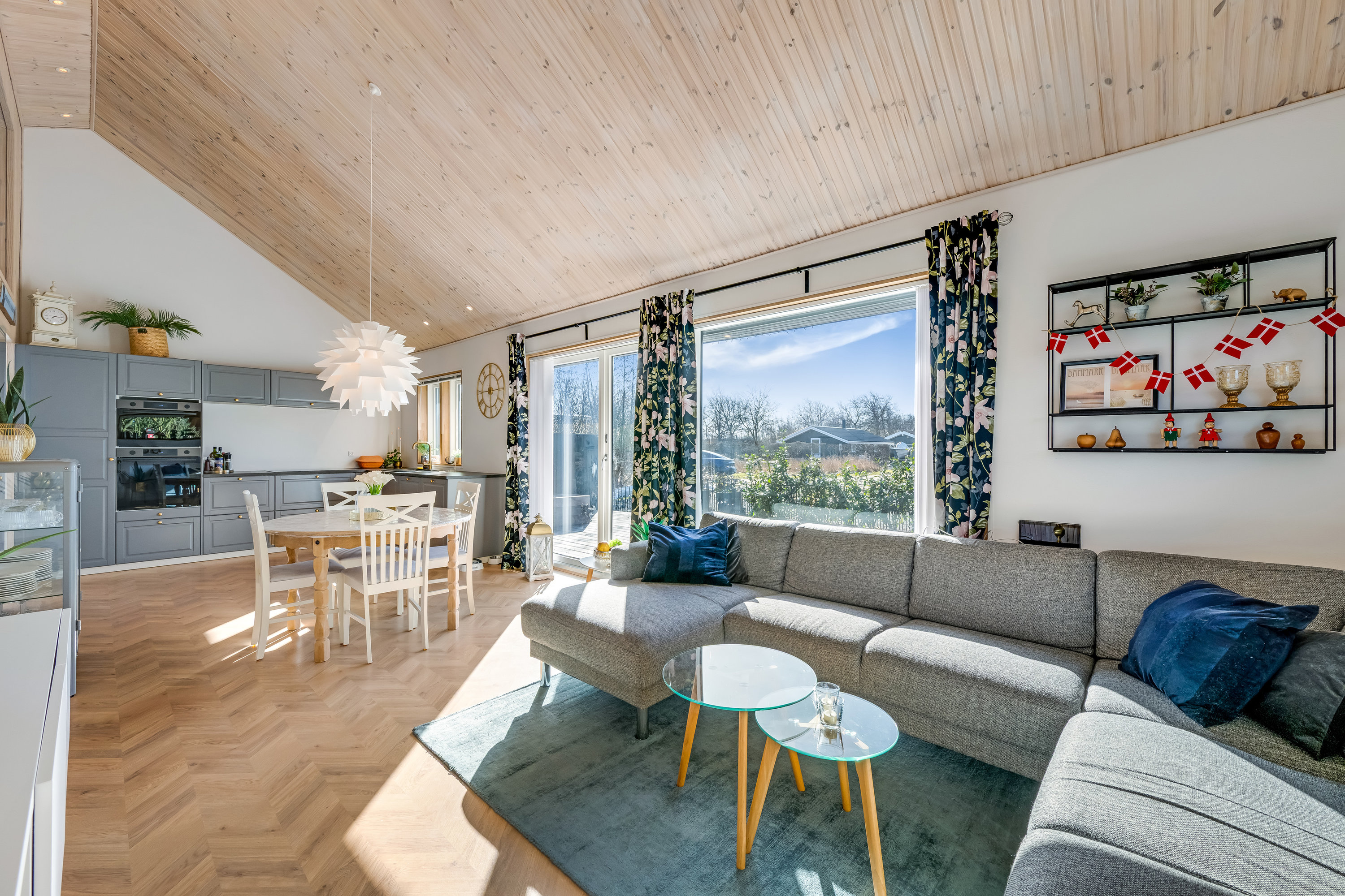 Fremhævet stue billede i fuldskærmstilstand. Billede af Bork Hytteby 103, Bork Havn, 6893 Hemmet