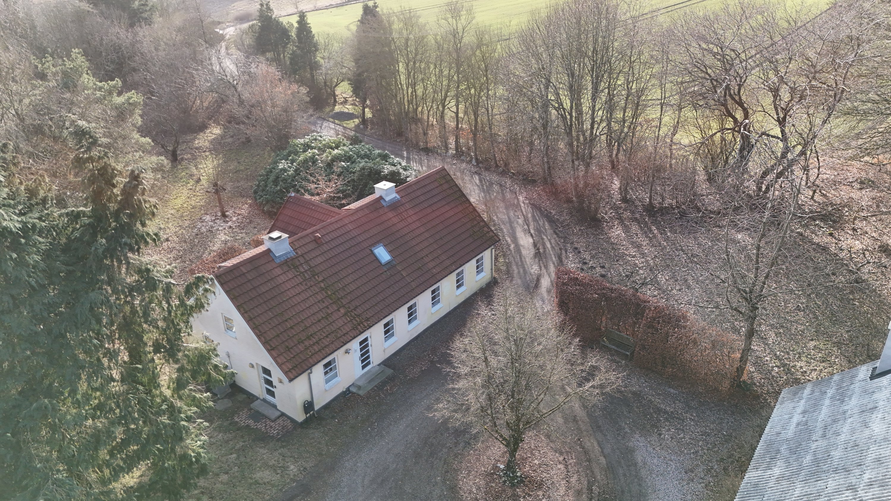 Fremhævet drone billede i fuldskærmstilstand. Billede af Cecilieborgvej 4, Katbjerg, 9550 Mariager