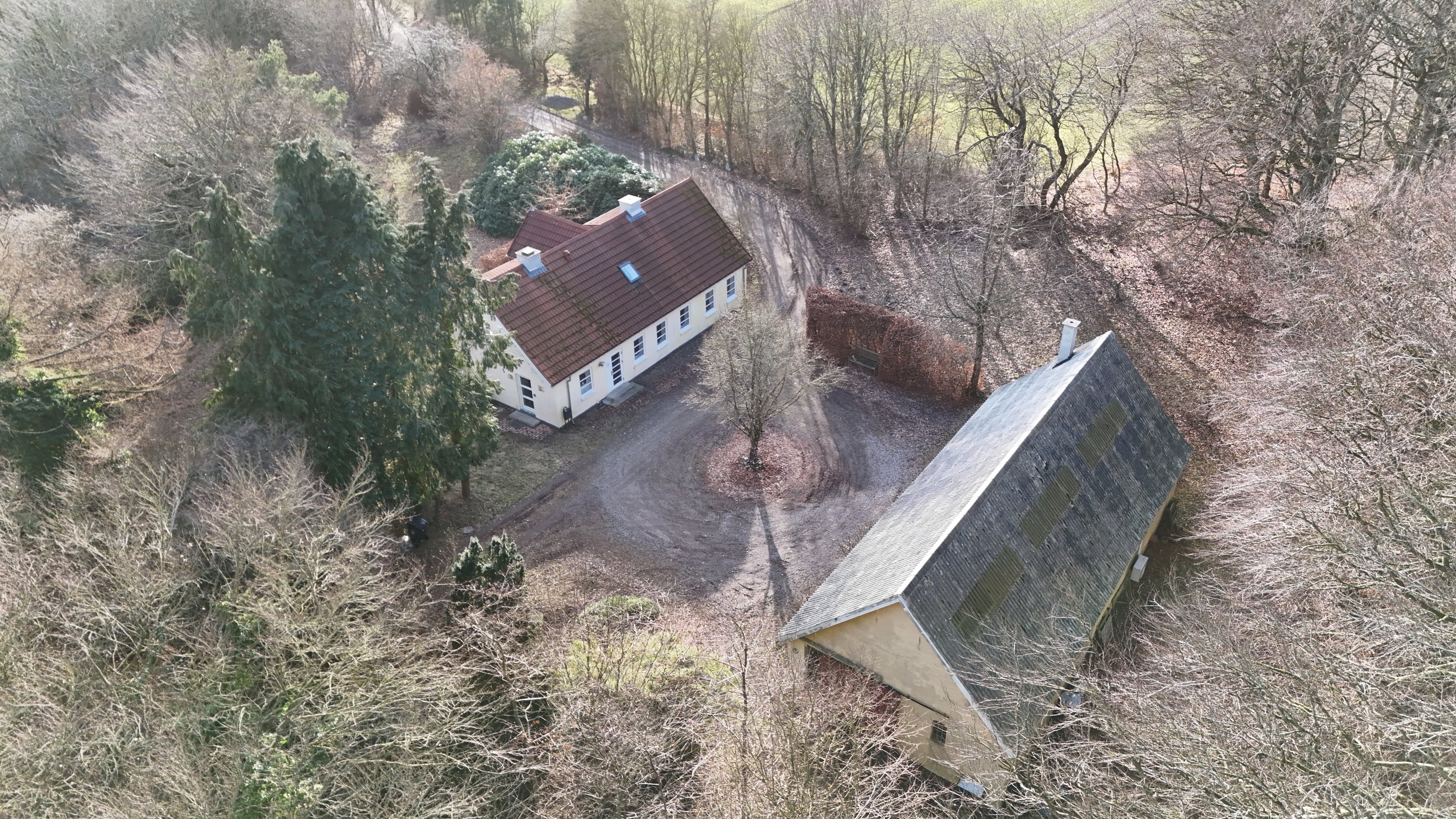 Fremhævet drone billede i fuldskærmstilstand. Billede af Cecilieborgvej 4, Katbjerg, 9550 Mariager