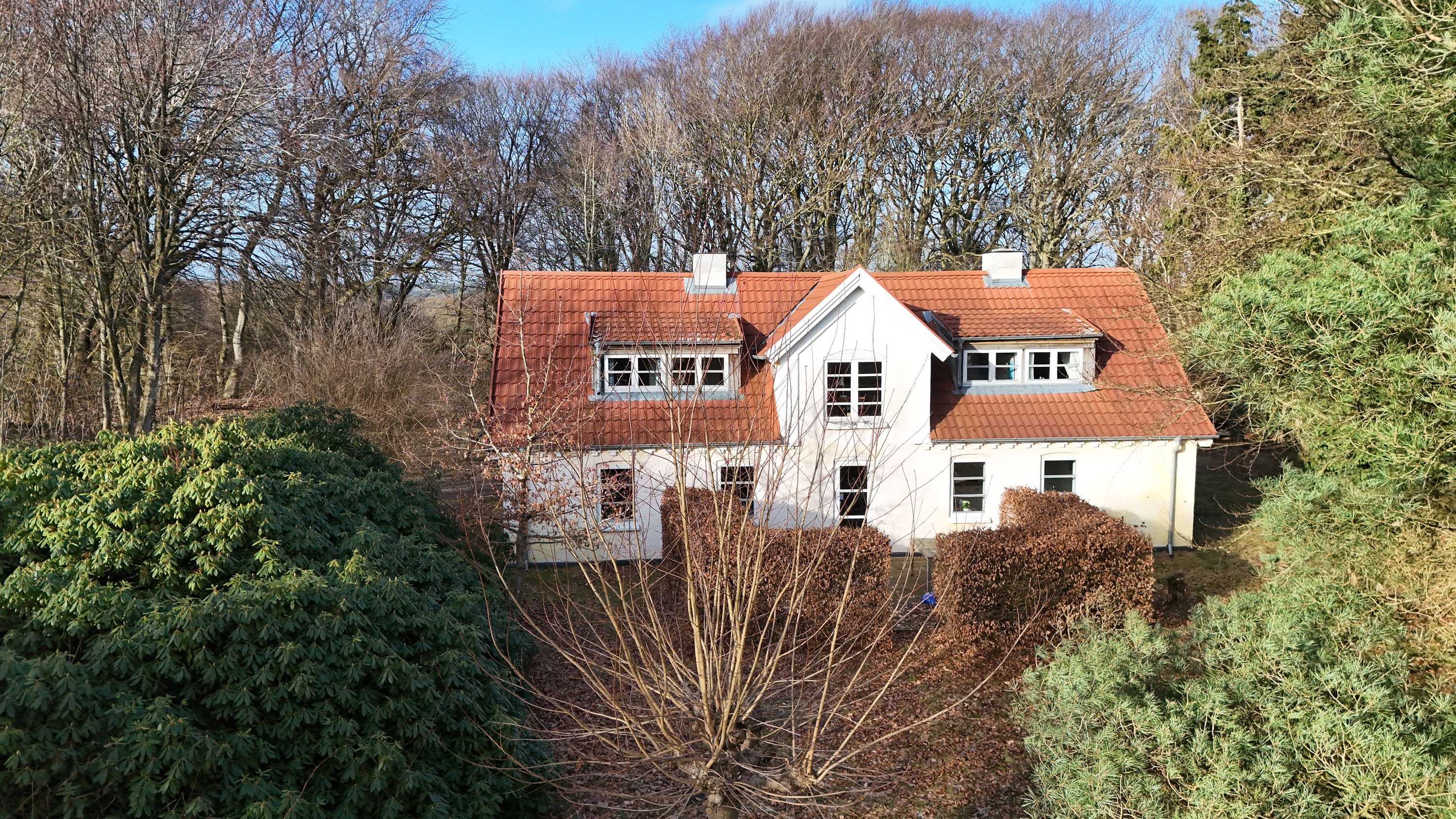 Fremhævet drone billede i fuldskærmstilstand. Billede af Cecilieborgvej 4, Katbjerg, 9550 Mariager