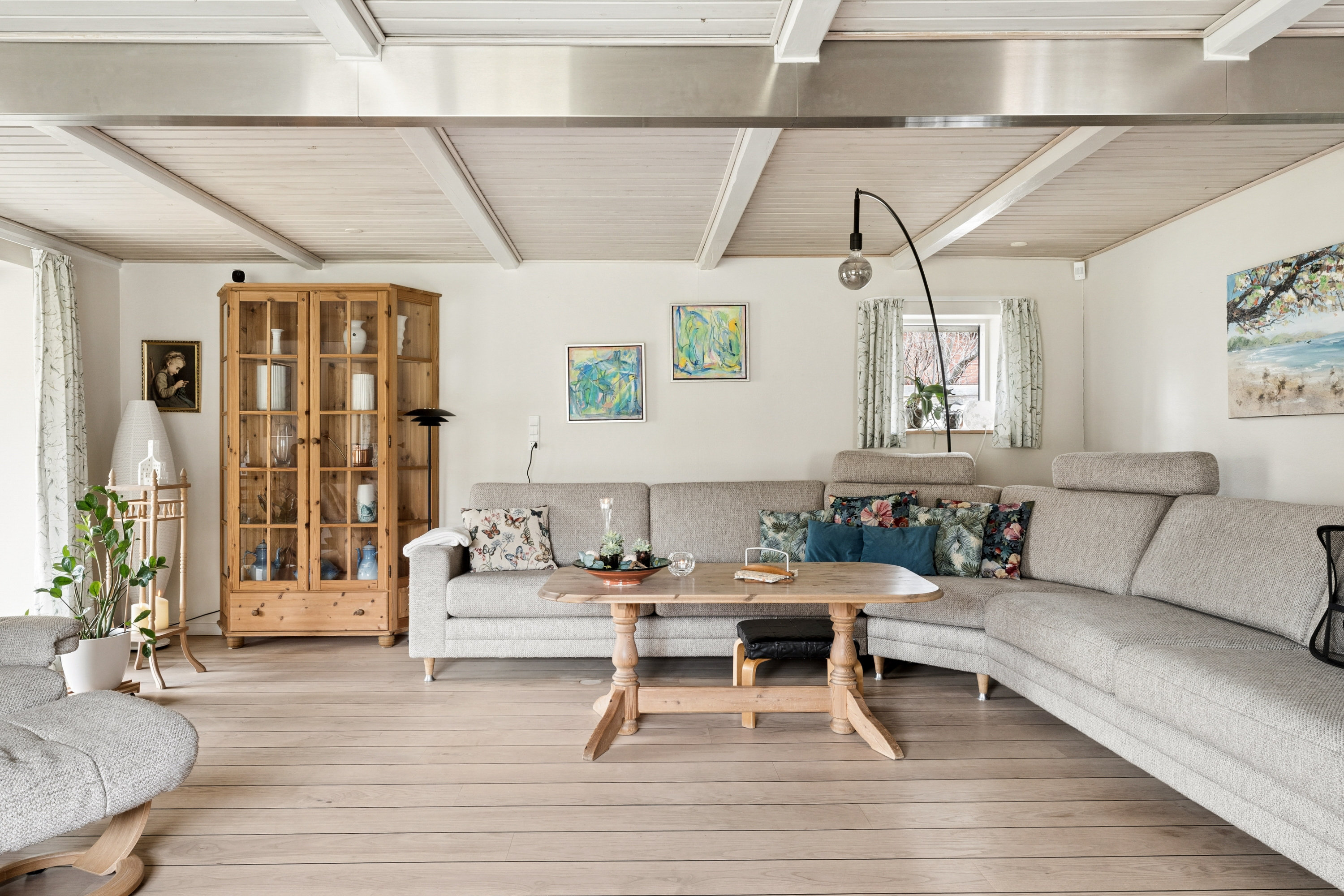 Fremhævet stue billede i fuldskærmstilstand. Billede af Gammel Kirkevej 6, 9530 Støvring